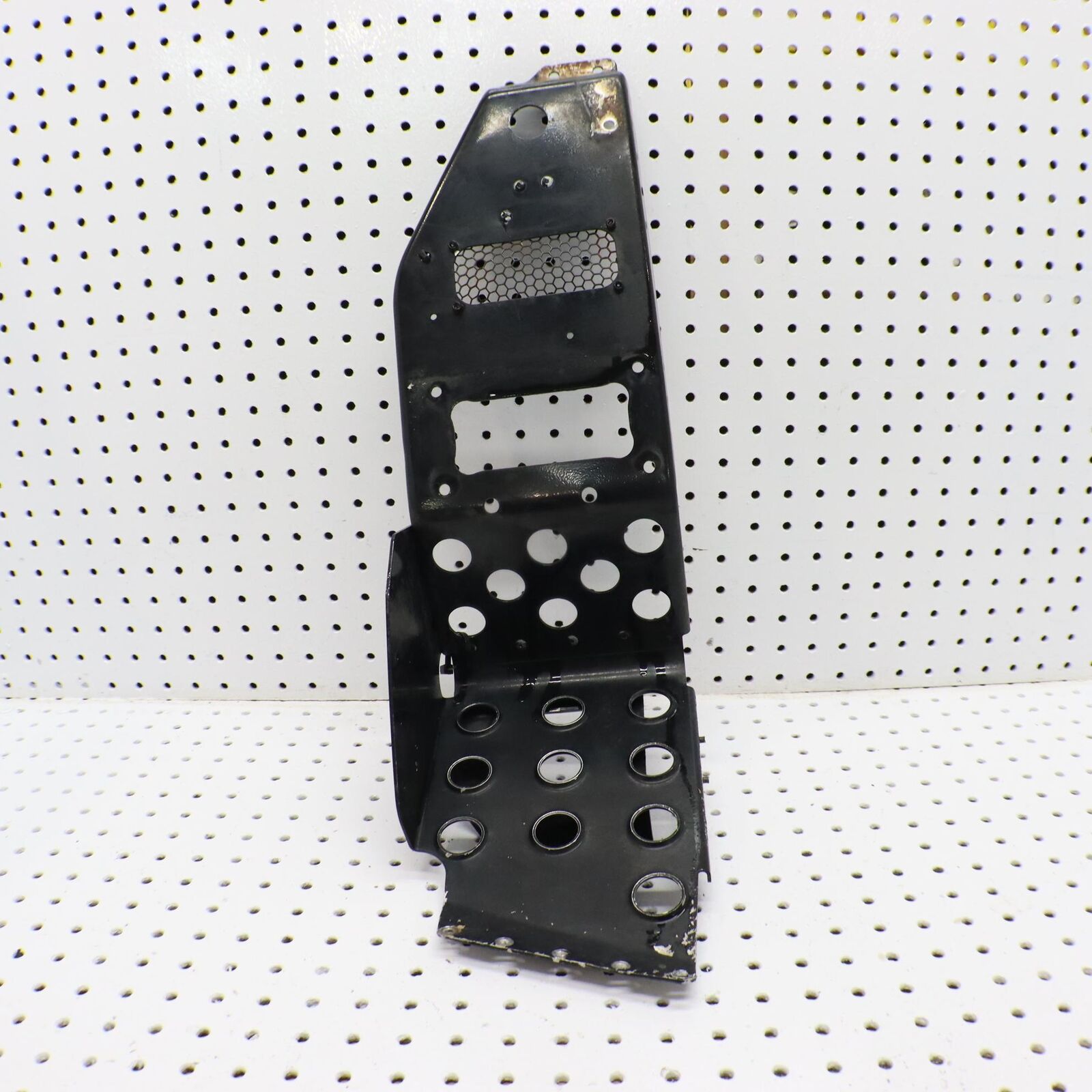 2002 ARCTIC CAT ZR 600 LEFT FRONT FOOT HOLDER REST STAY FOOTREST WELL 1706-885