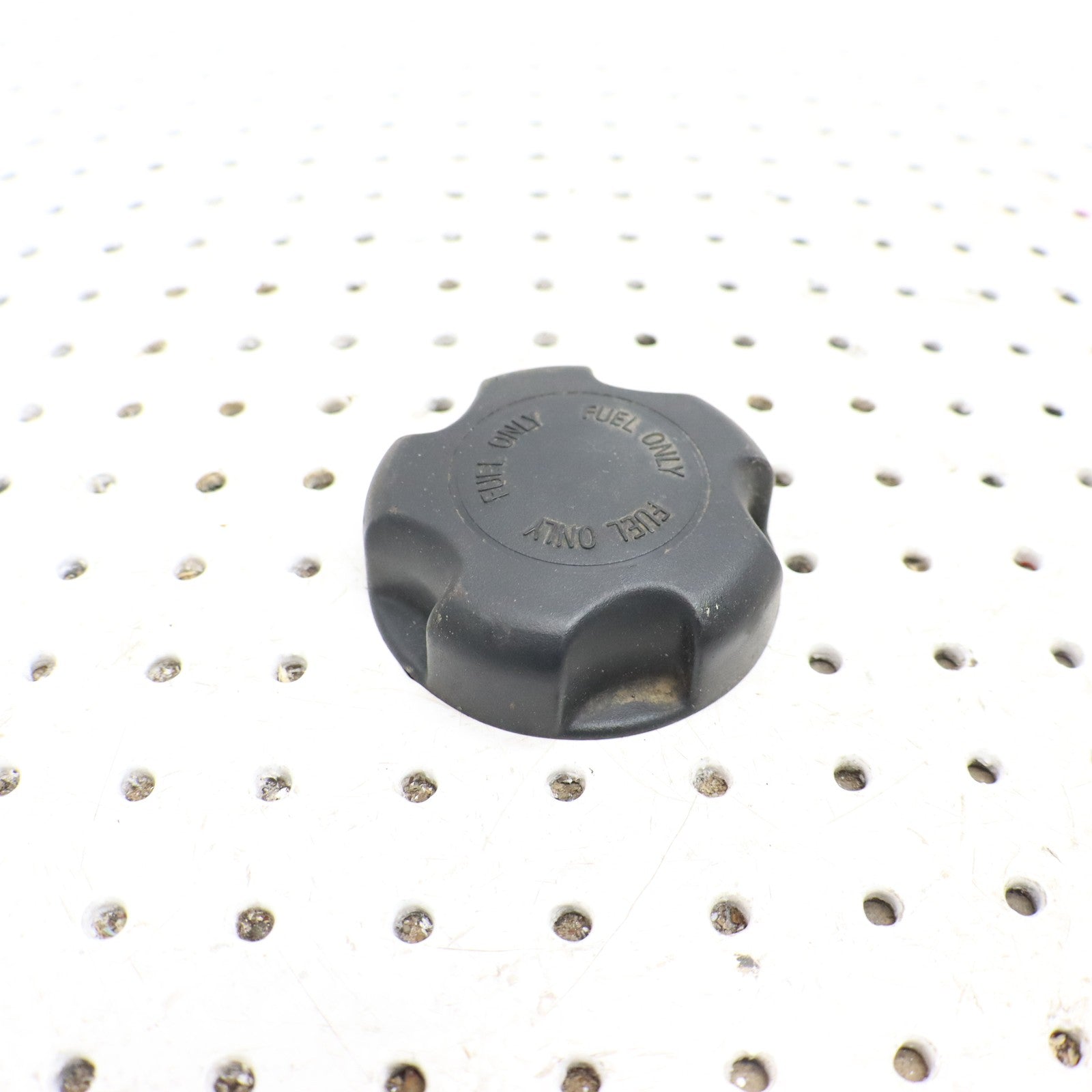 2009 Polaris Sportsman Xp 850 Gas Tank Cap Cover Lid 5433687; 5450389