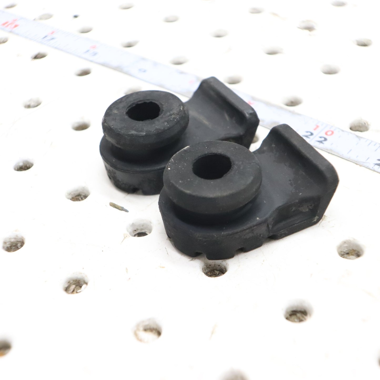 2016 Polaris Sportsman 570 SEAT LATCH GROMMET 5415539