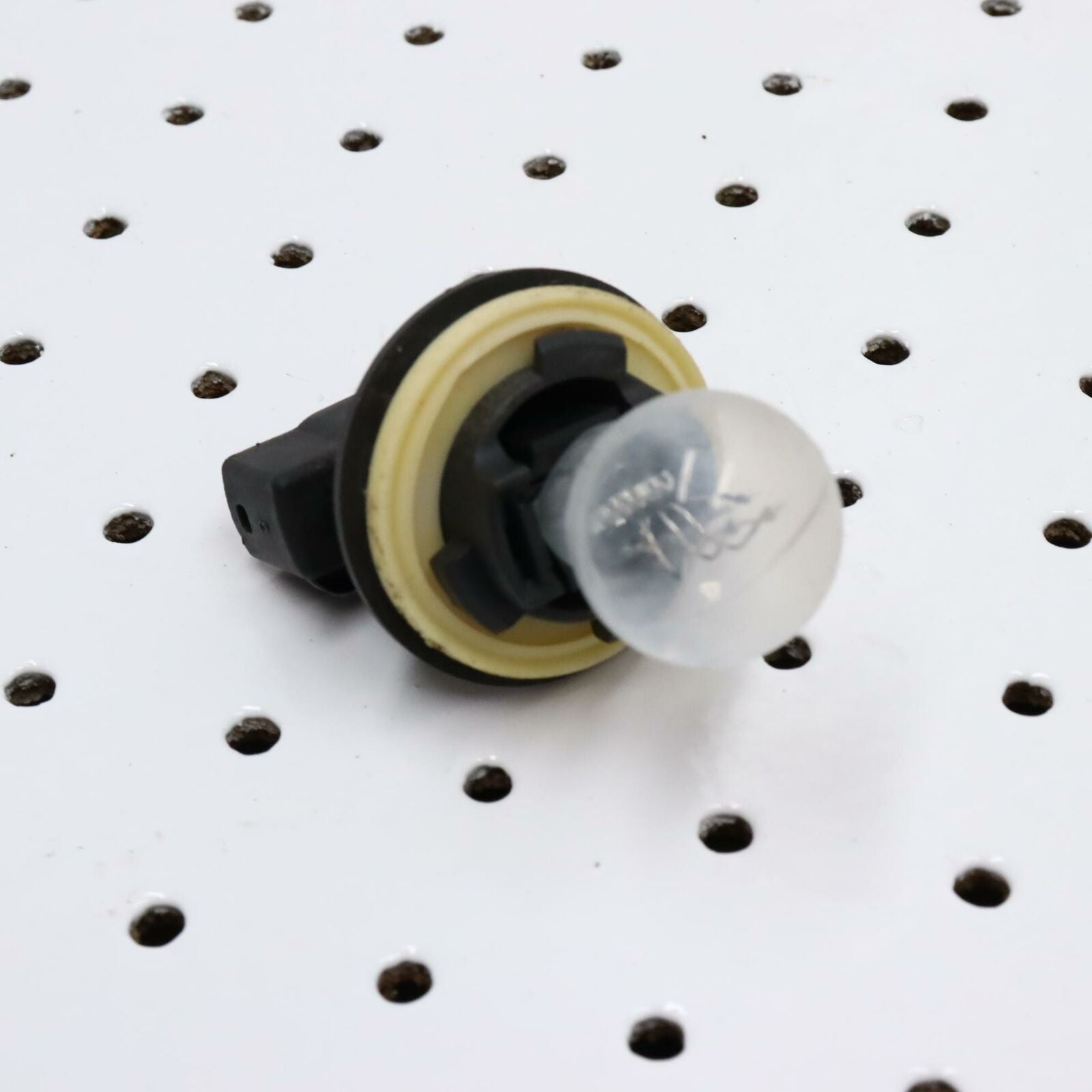 2007 POLARIS IQ 600 LIGHT BULB 4010764