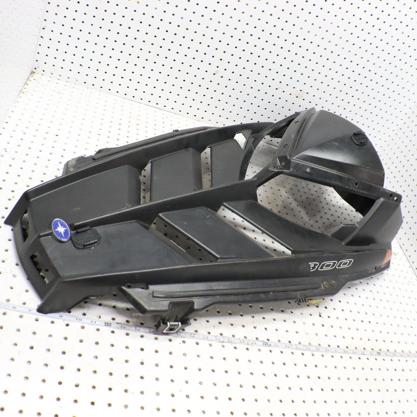 2014 POLARIS PRO RMK 800 HOOD SHROUD 5437509-070 (CRACKED)