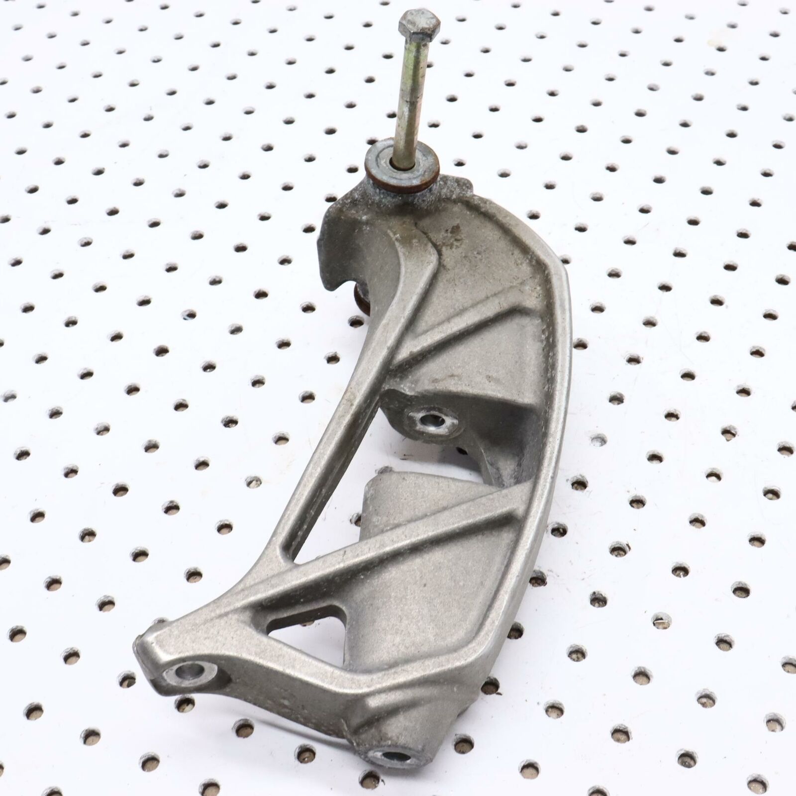 2006 POLARIS CLASSIC 700 LEFT FRONT STEERING ARM SPINDLE KNUCKLE 1822795