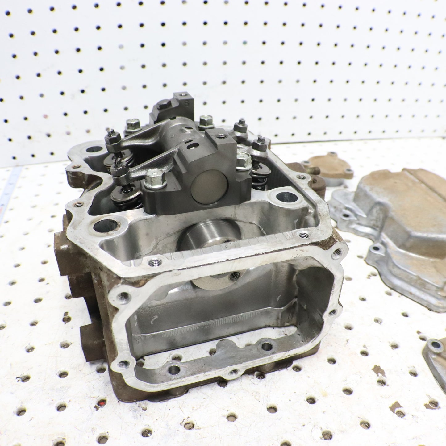 2004 Polaris Sportsman 500 Cylinder Head  3085527