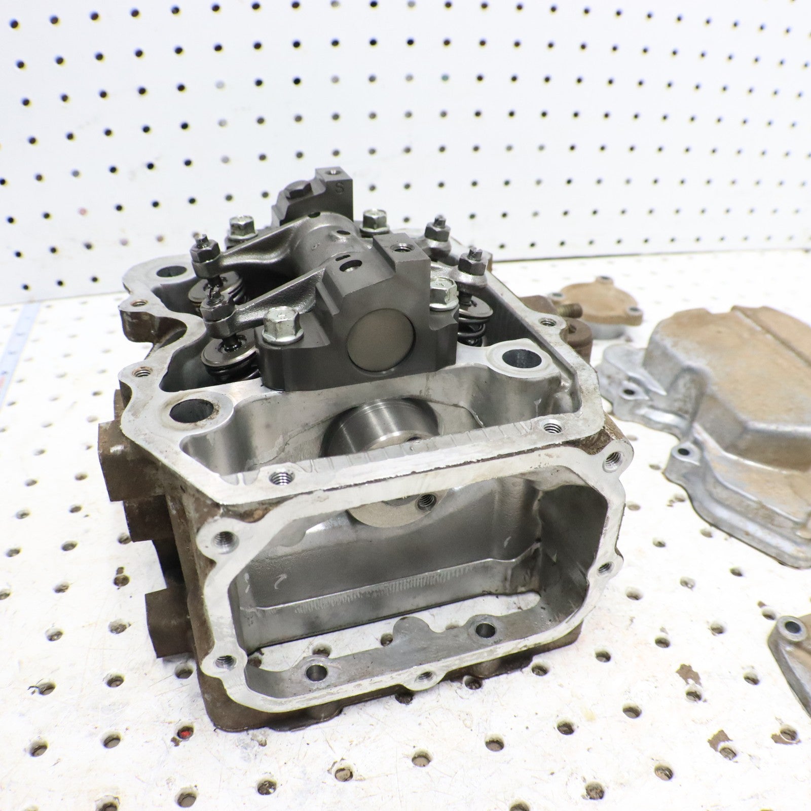 2004 Polaris Sportsman 500 Cylinder Head  3085527