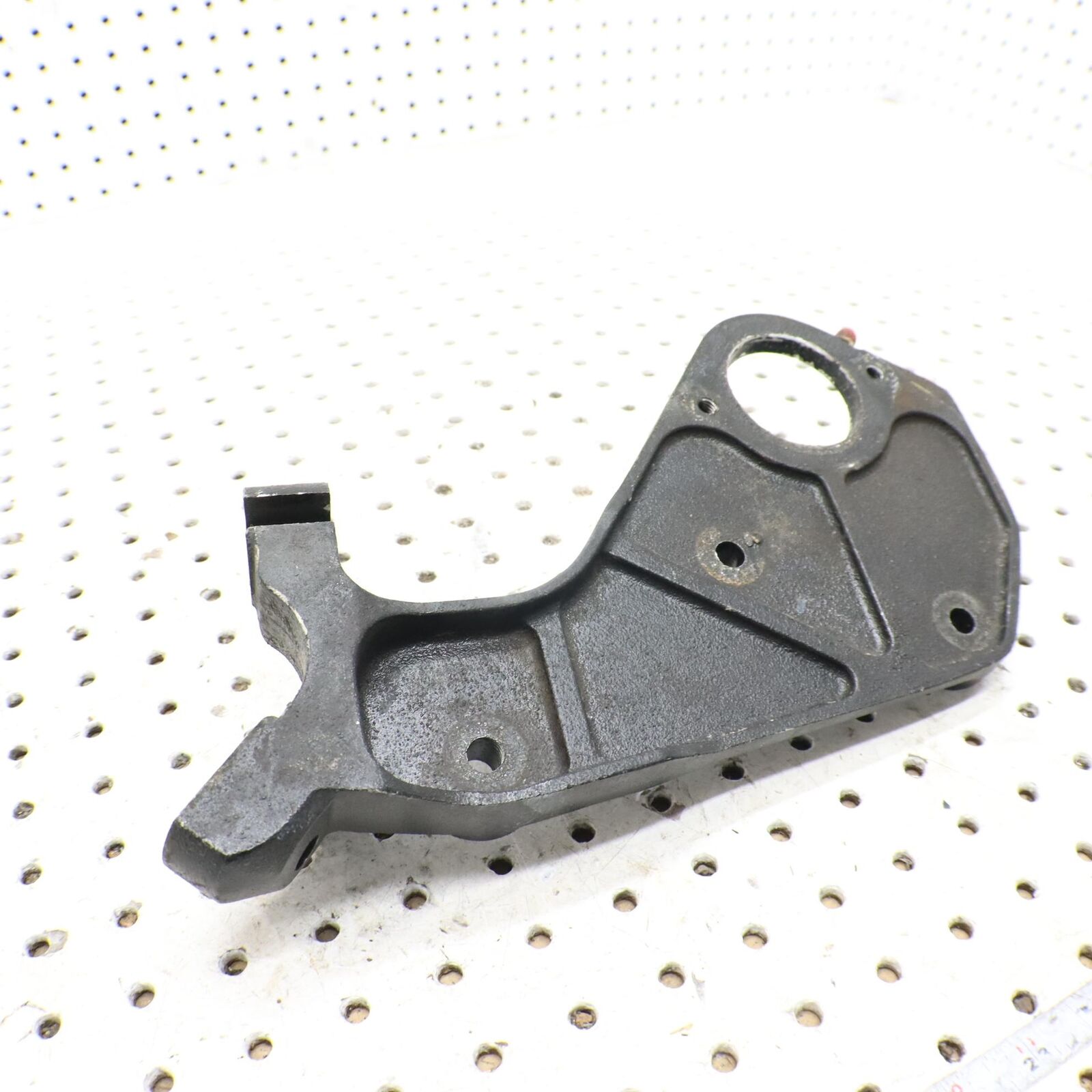 2002 ARCTIC CAT ZR 600 ENGINE MOTOR MOUNT BRACKET  0708-140