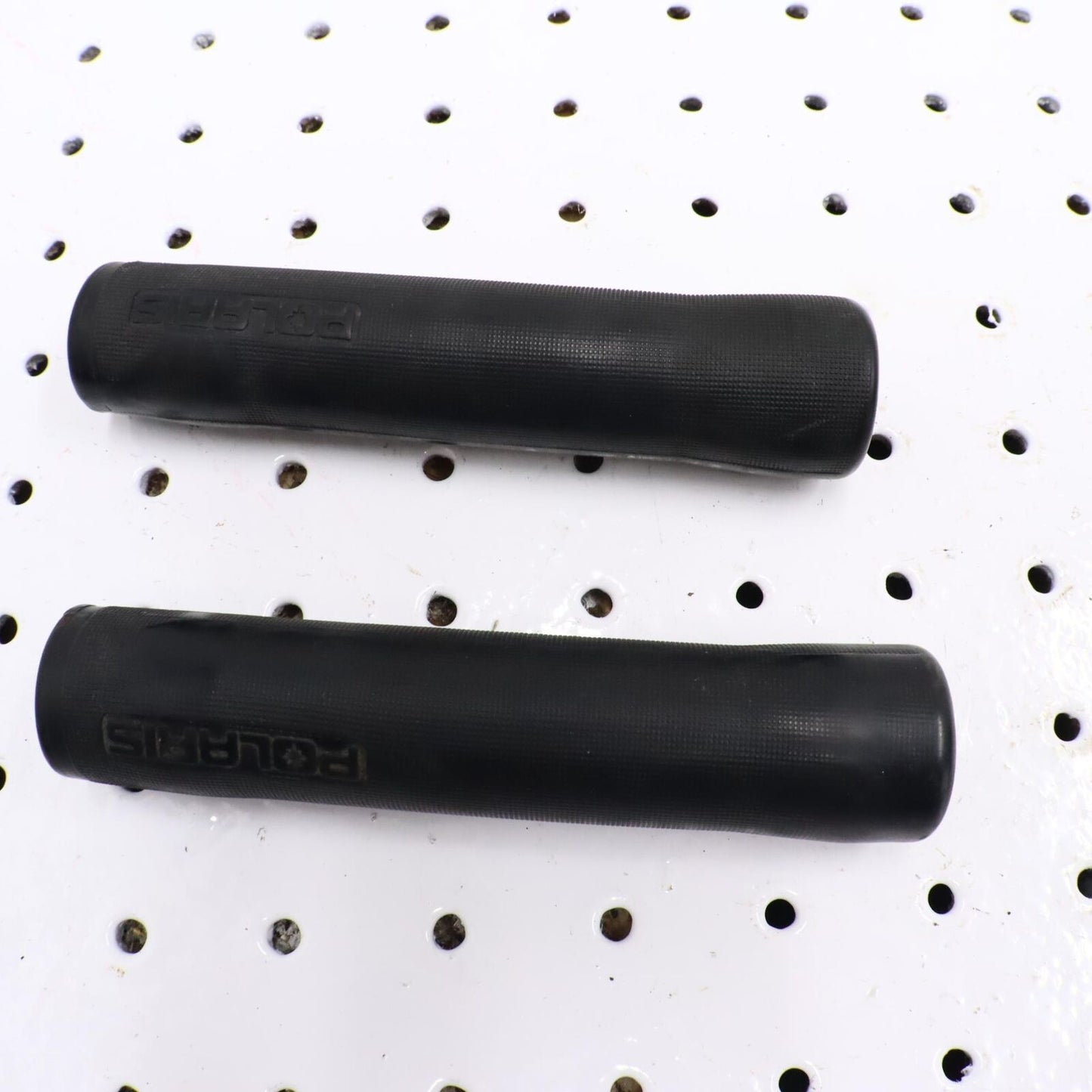 2006 POLARIS FUSION 700 HANDLEBAR GRIPS 5434715-070; 5452127-070