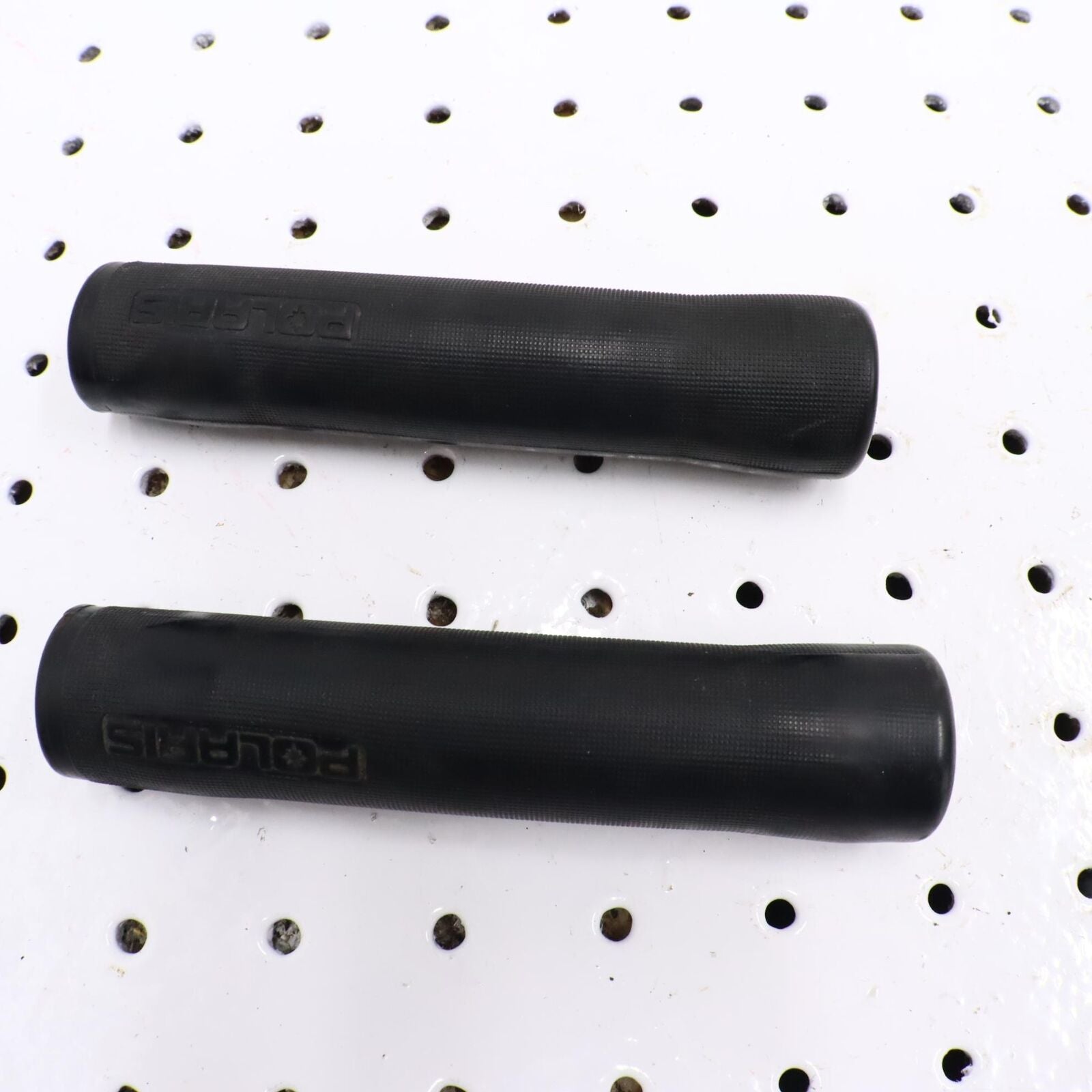 2006 POLARIS FUSION 700 HANDLEBAR GRIPS 5434715-070; 5452127-070