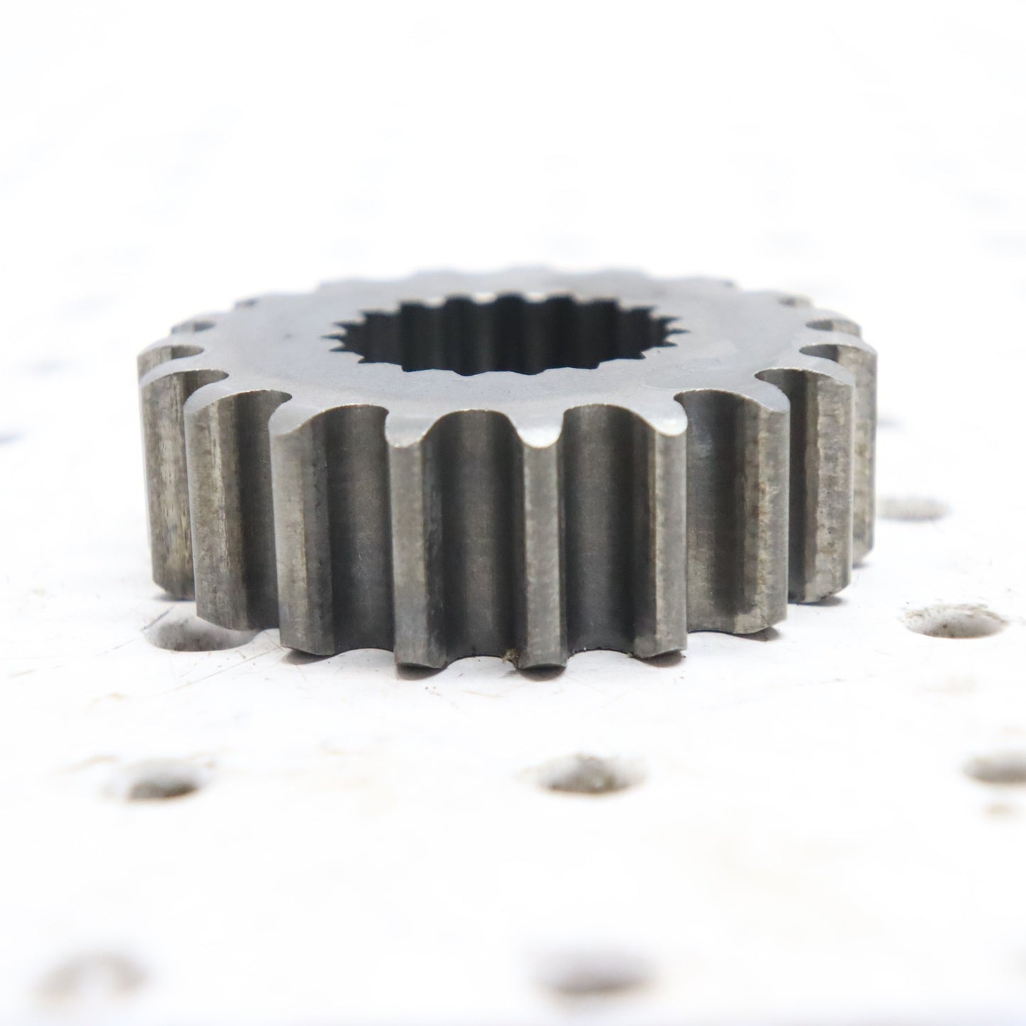 2016 Arctic Cat M8000 Chaincase Sprocket Gear Upper 2602-823 19T (13 Wide)