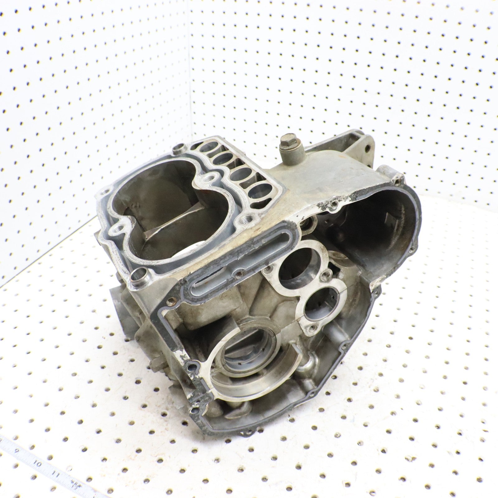 2009 Polaris Sportsman 800 Crankcase Engine Case 2203300 CRACKED !