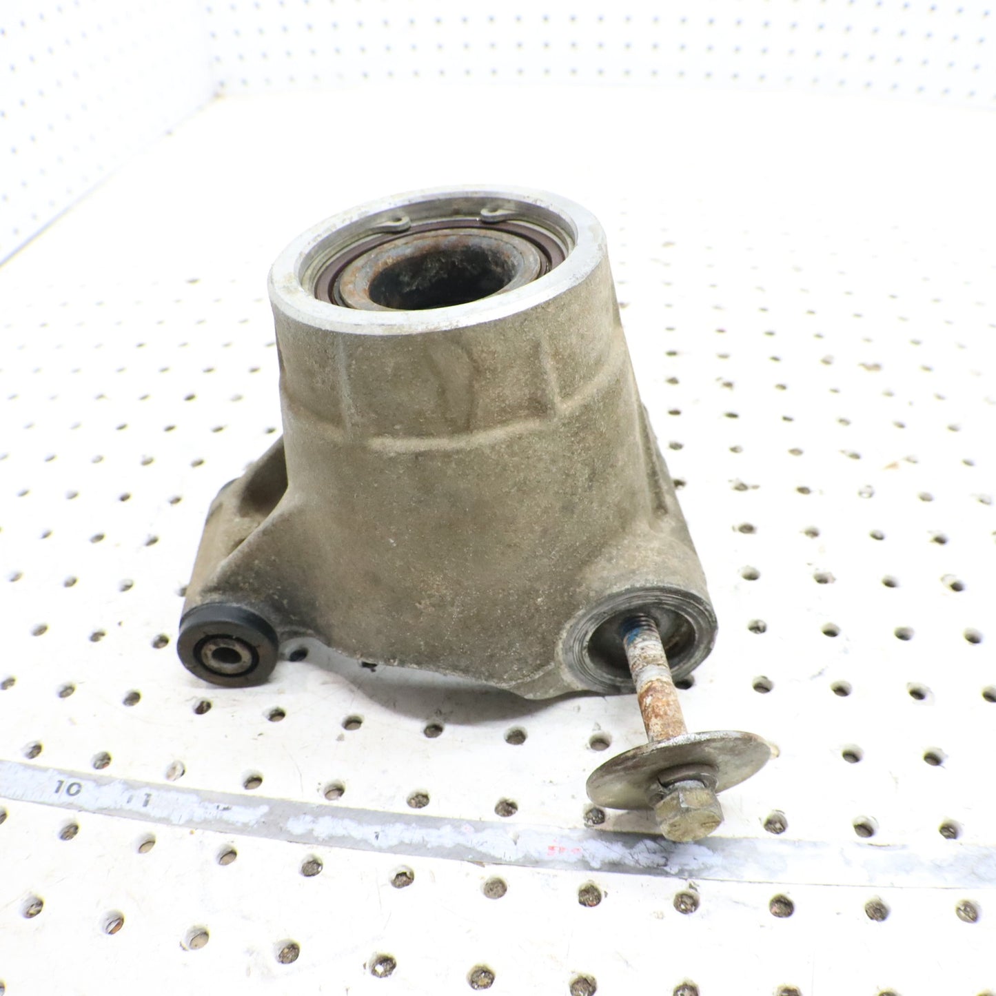 2004 Polaris Sportsman 500 Bearing Carrier Knuckle Rear LEFT 5133663 