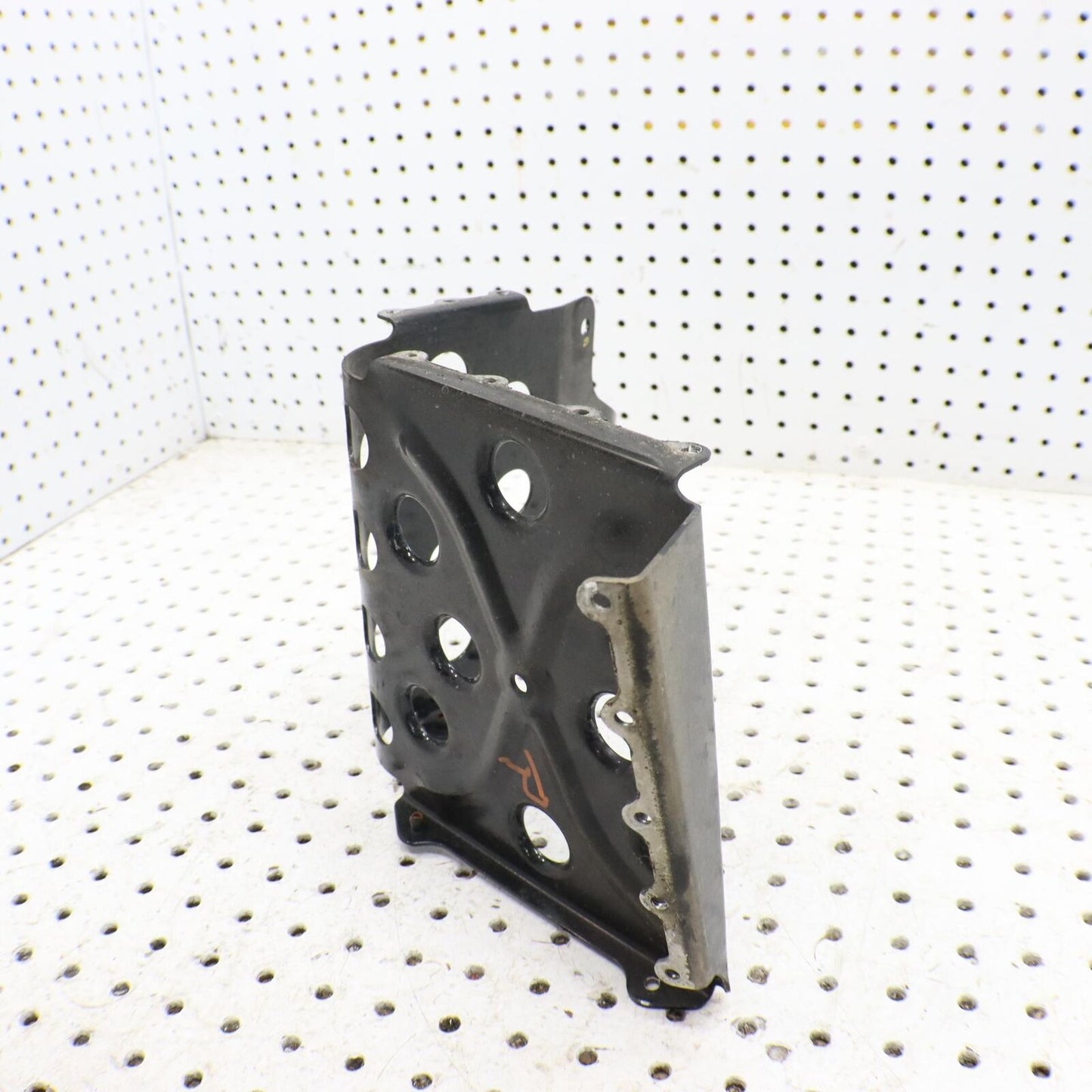 2005 ARCTIC CAT SABERCAT 600 RIGHT FOOT HOLDER REST STAY FOOTREST WELL 2706-550