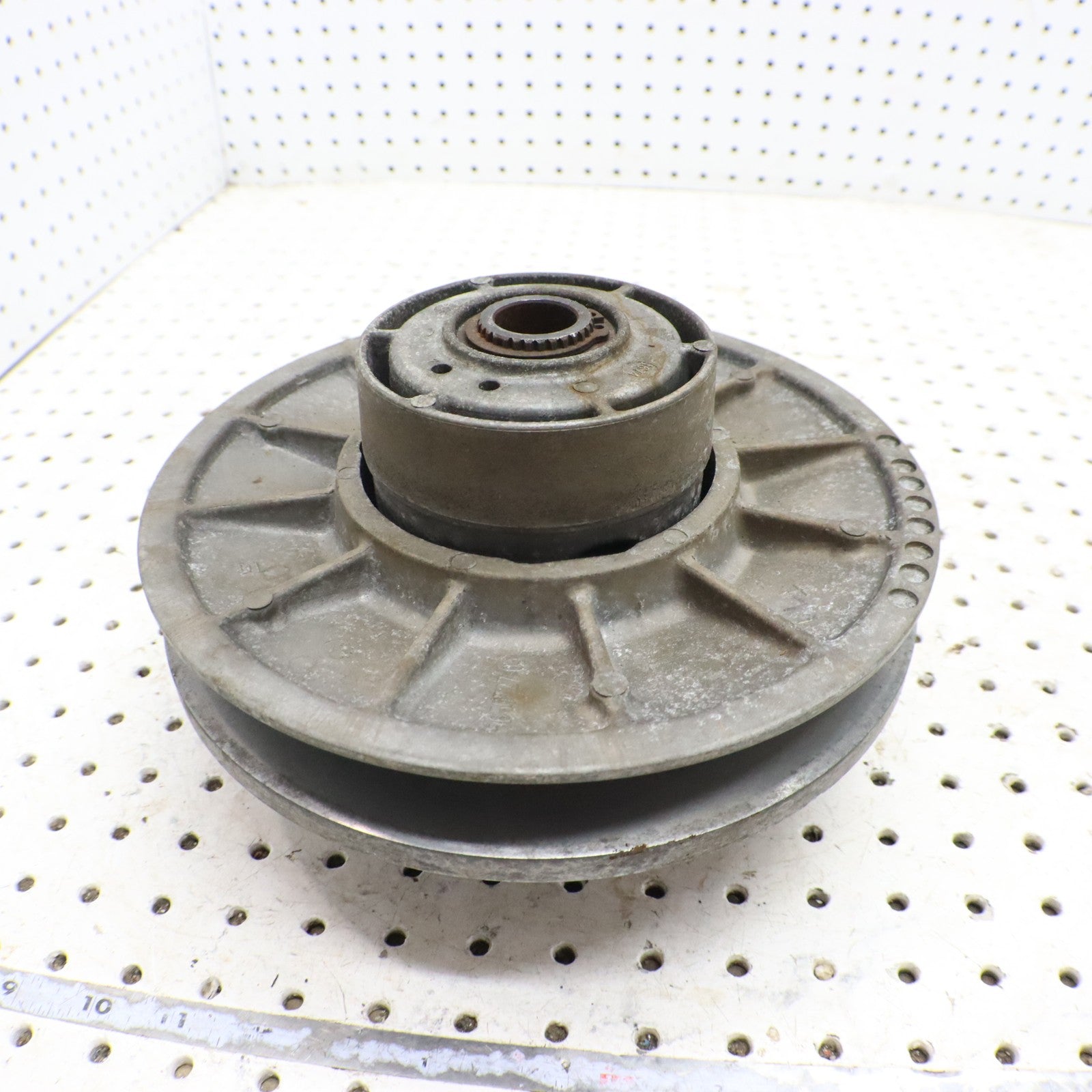2004 Polaris Sportsman 500 EBS Driven Clutch Secondary Clutch 1322408