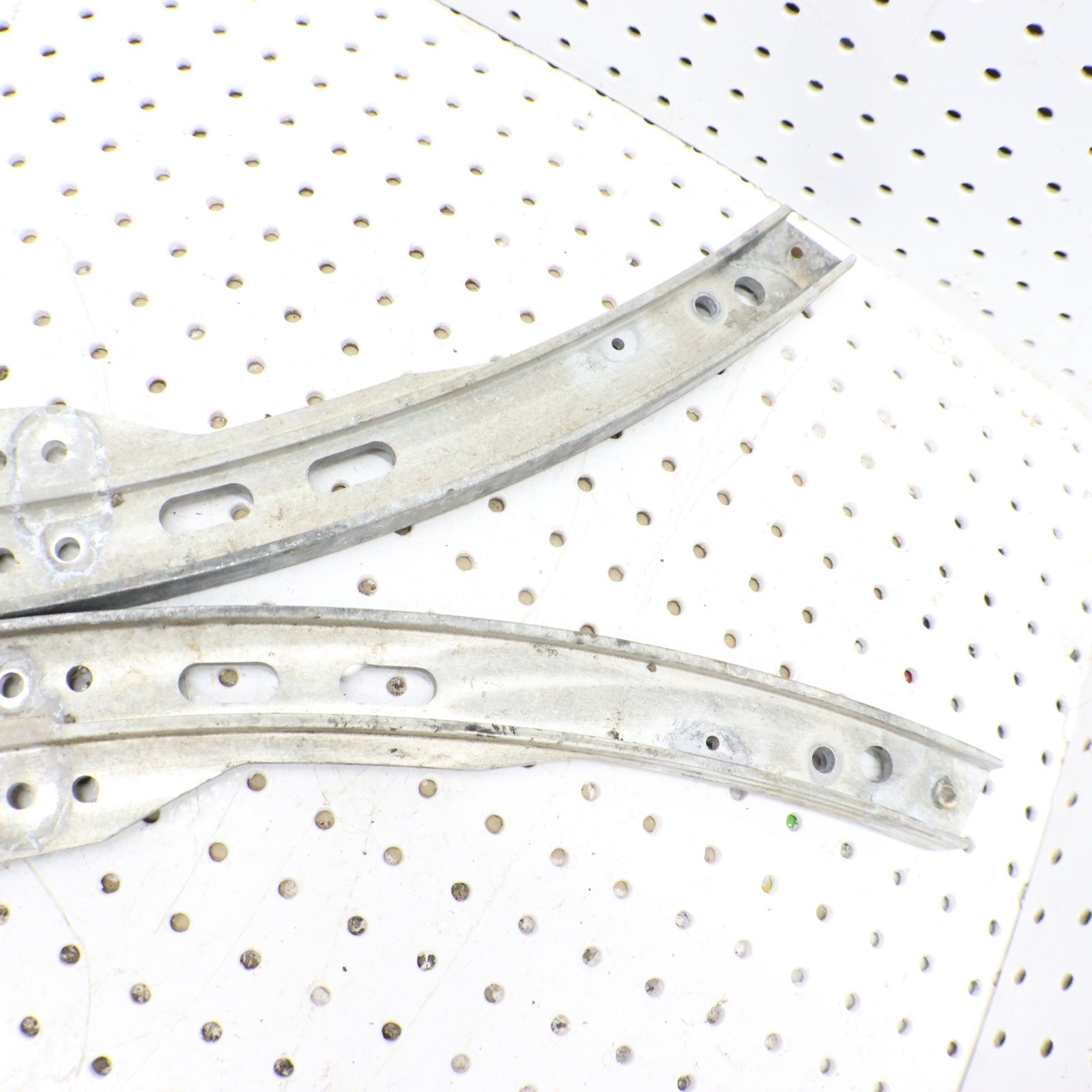 2007 Polaris Iq 600 Slide Rails L & R  1542130 ; 1542131 