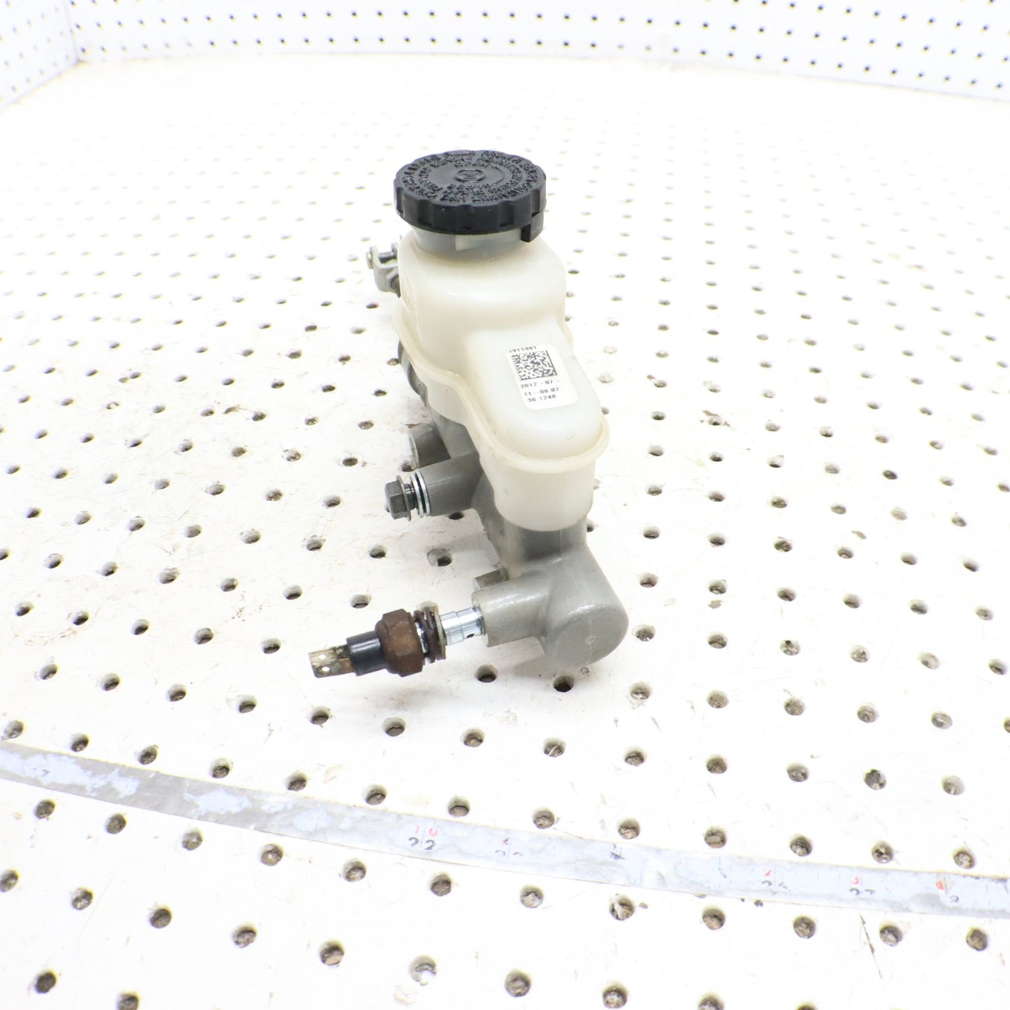 2013 Polaris Ranger 800 Brake Master Cylinder 1911515 1912463