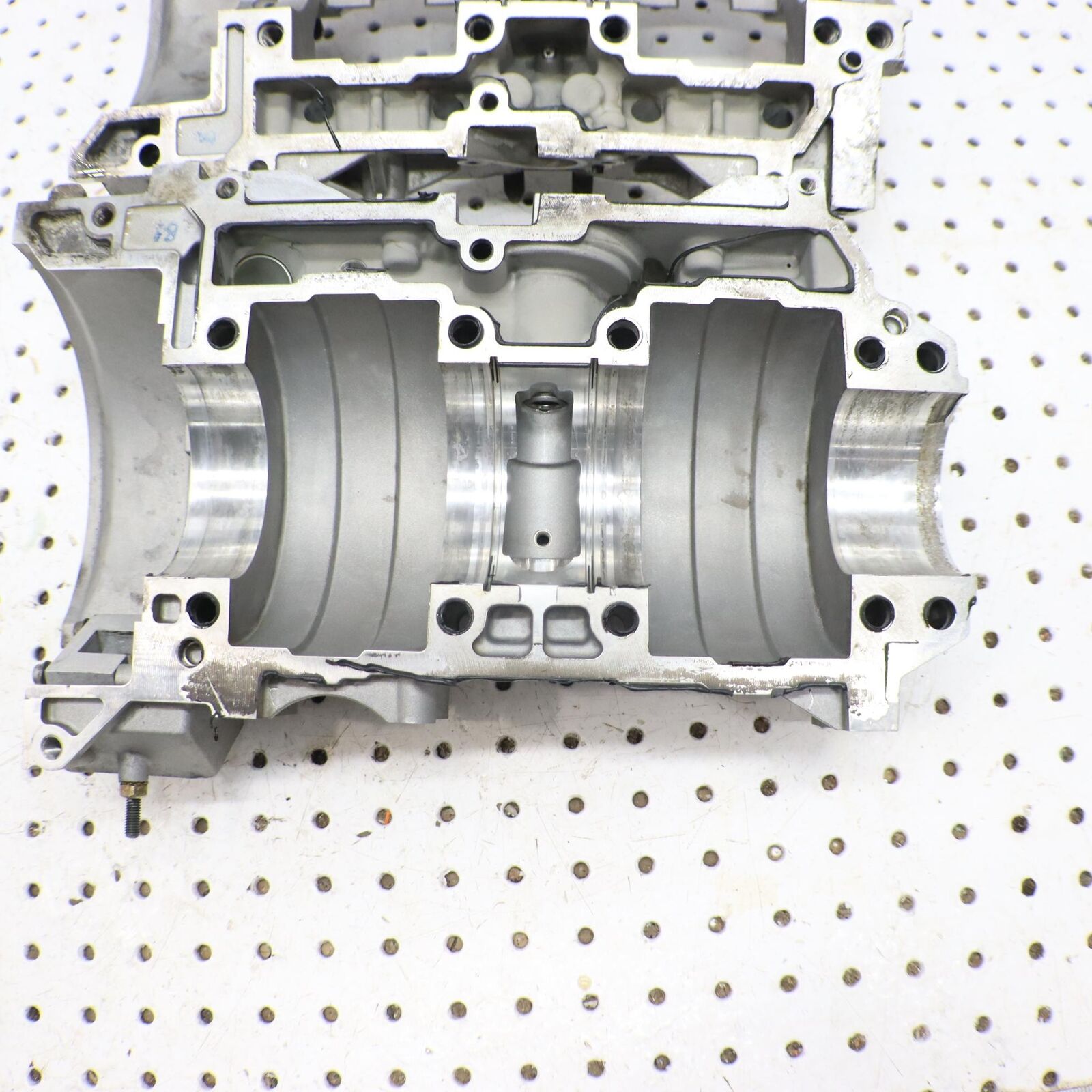 2016 ARCTIC CAT XF 6000 CRANK CASE CRANKCASE ENGINE CASE 1901-001