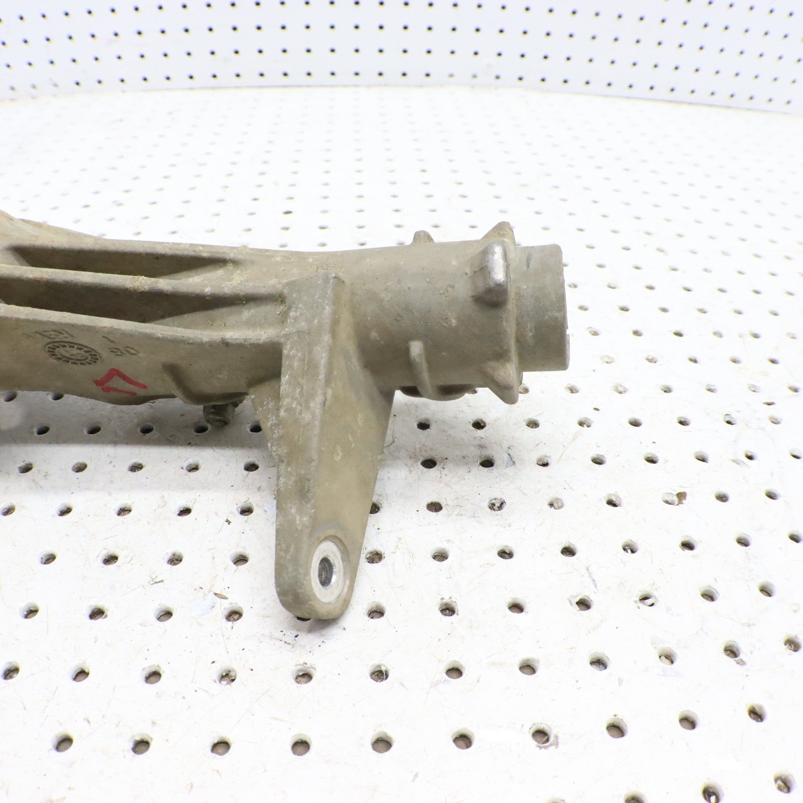 2009 Polaris Sportsman 800 Front Hub Strut 1822825 LEFT