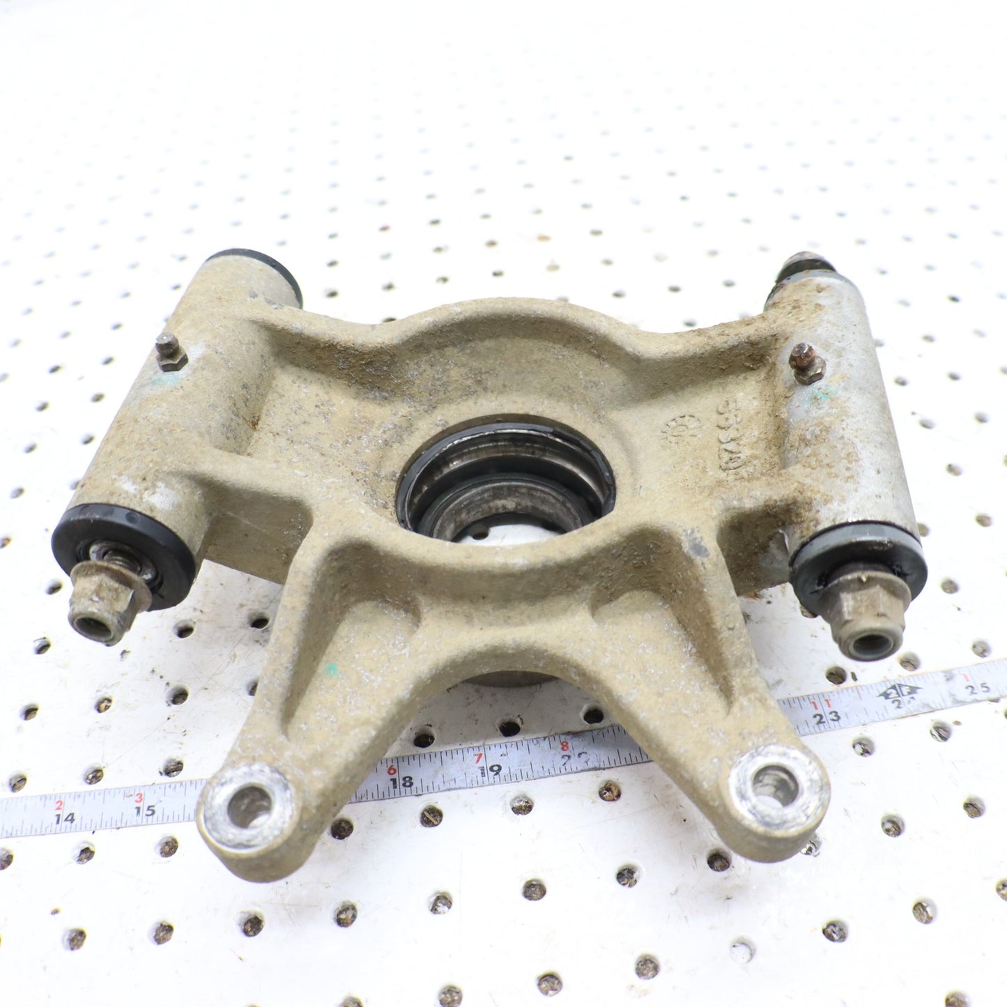 2009 Polaris Sportsman Xp 850 Bearing Carrier Knuckle Rear 5136106