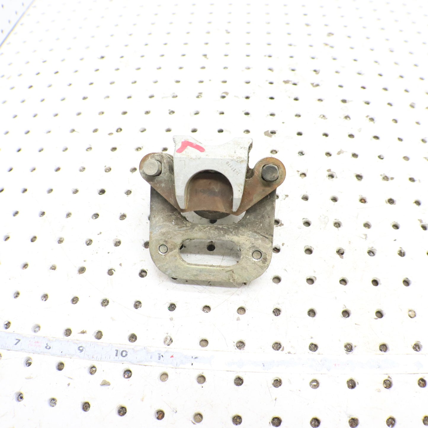 1998 Polaris Xplorer 400l Brake Caliper Front left 1910234 1910309