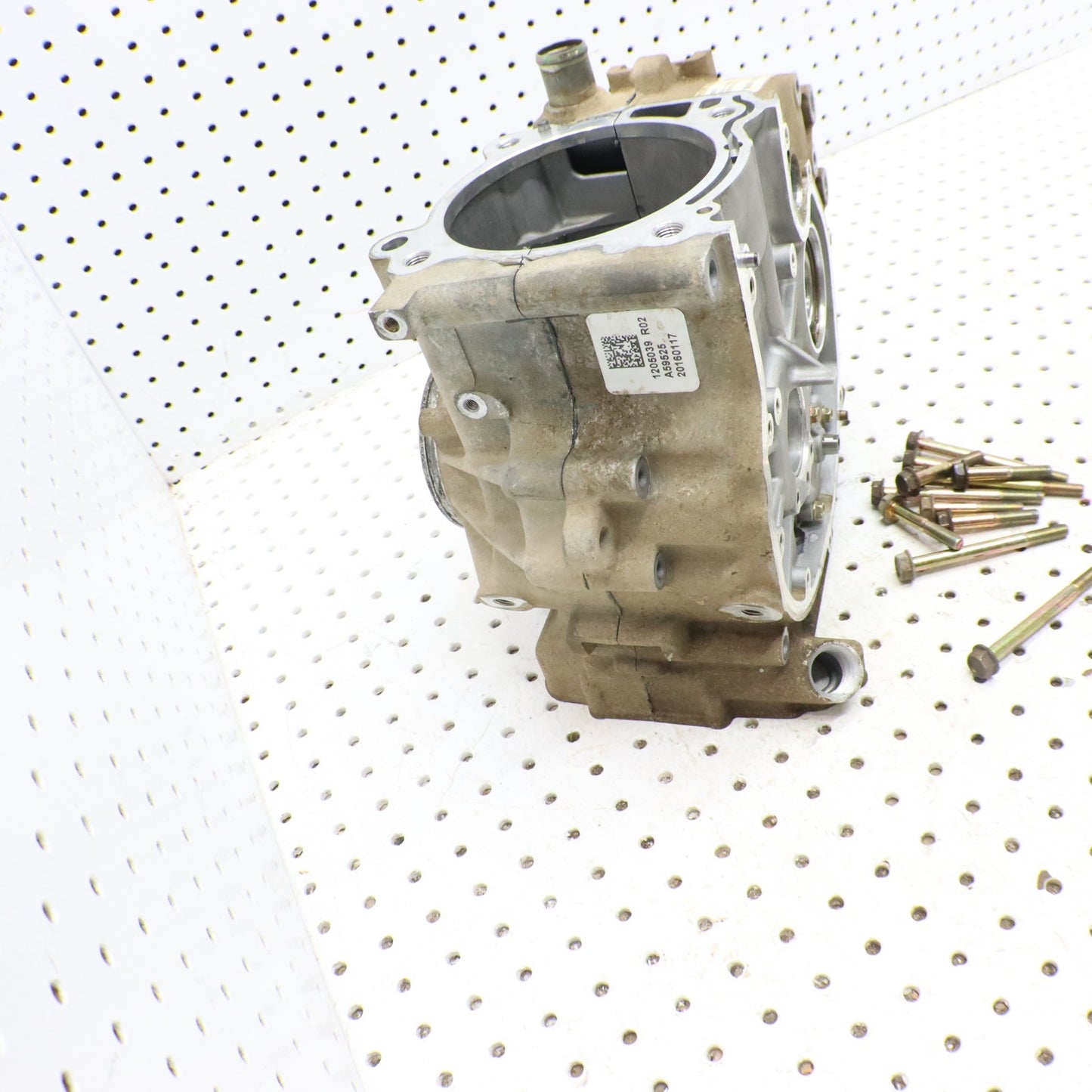 2016 Polaris Sportsman 570 Crankcase Engine Case 2205169; 2206361