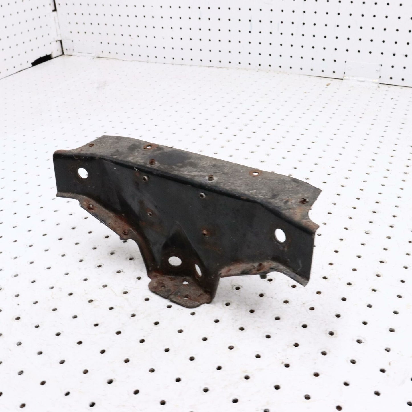 POLARIS RADIUS ROD MOUNT BRKT, RAD. ROD SUPPORT, BLK 5244049-067