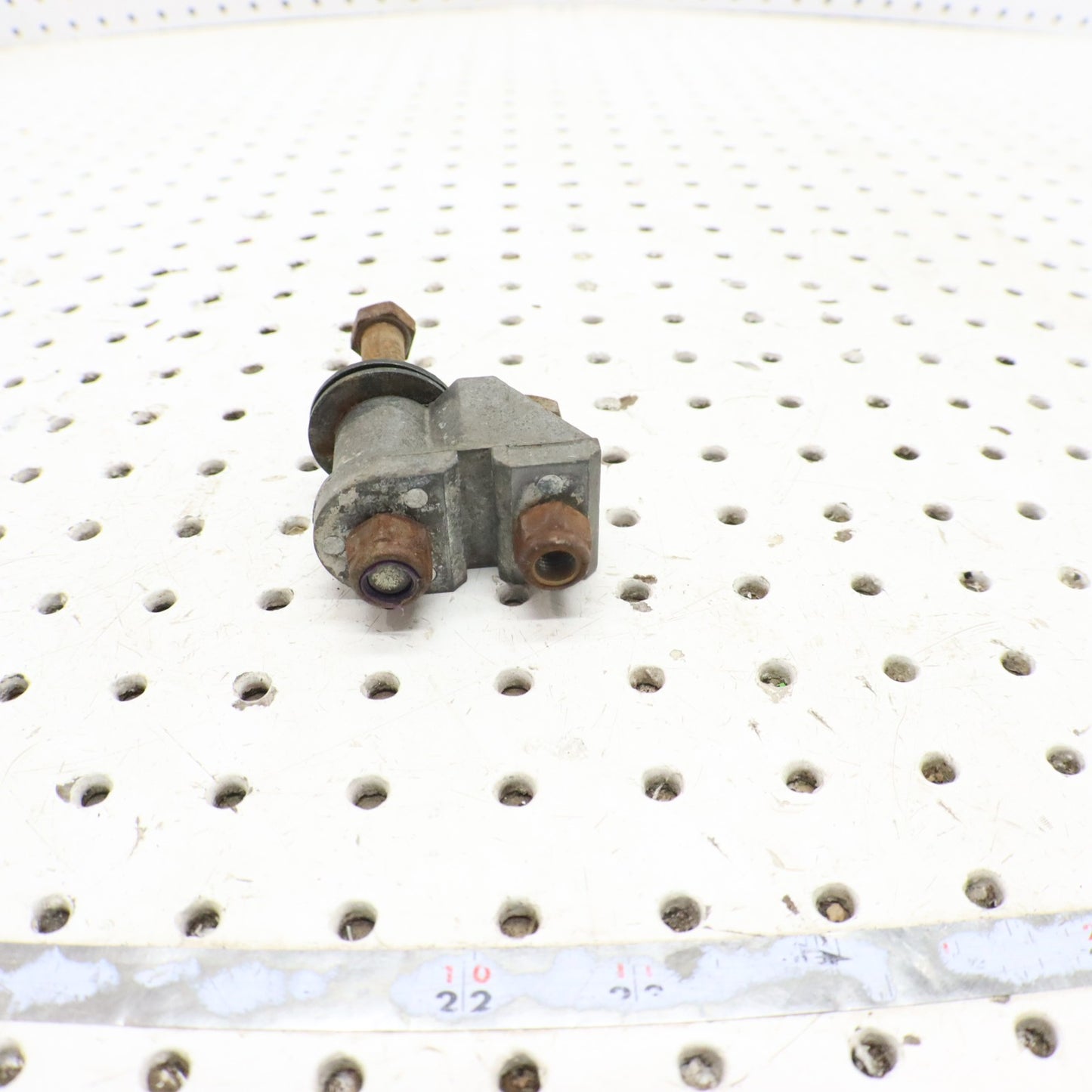 1995 Polaris Xcr 600 Idler Wheel Mount Block 5630399