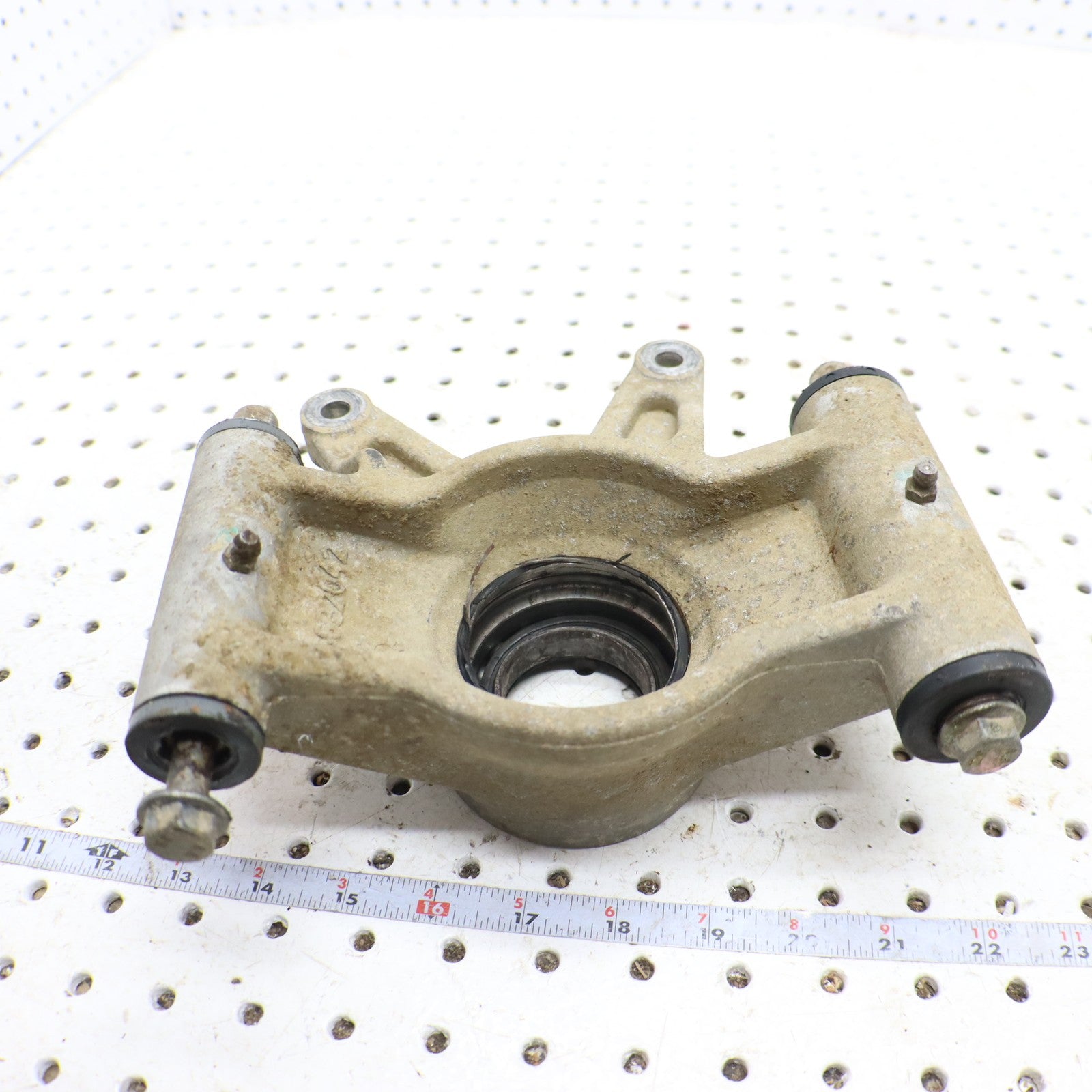 2009 Polaris Sportsman Xp 850 Bearing Carrier Knuckle Rear 5136106