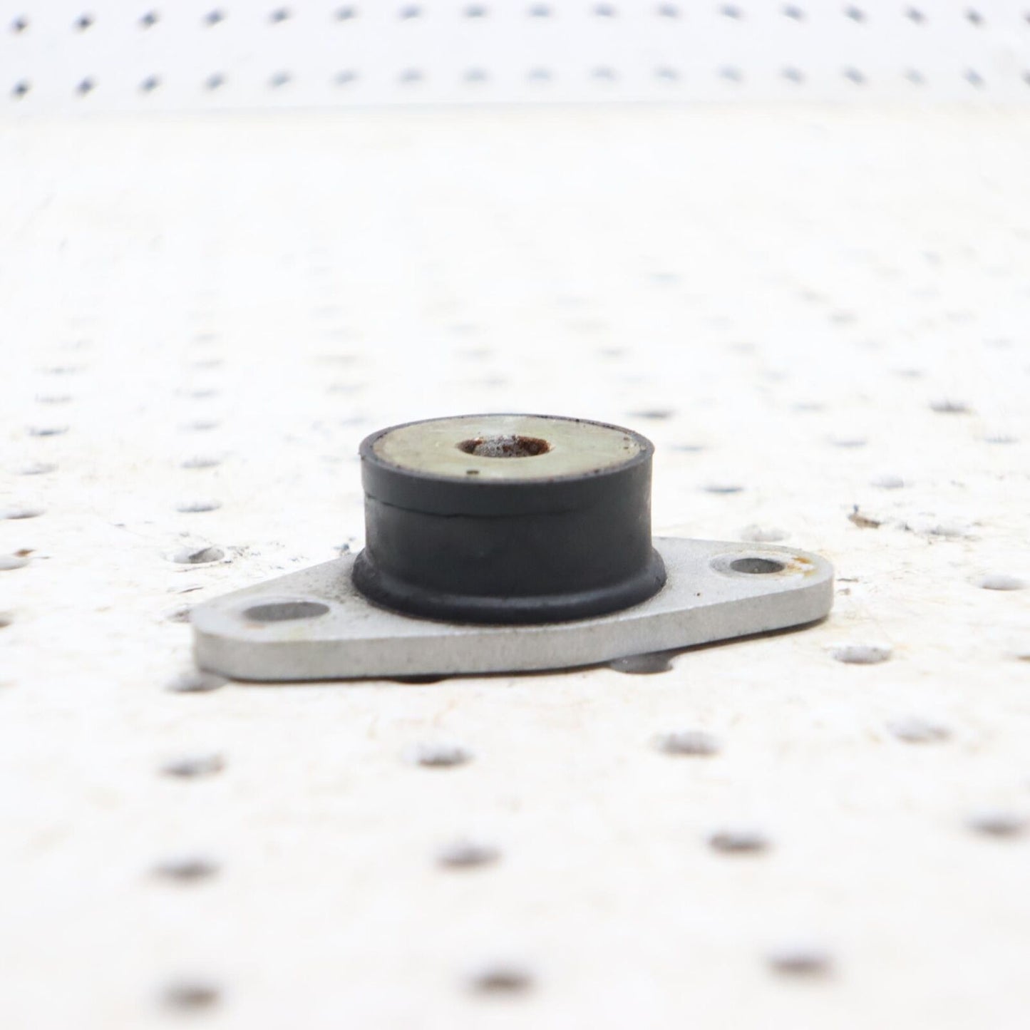 2015 POLARIS SWITCHBACK 800 MOTOR ENGINE MOUNT 3022713; 3023293