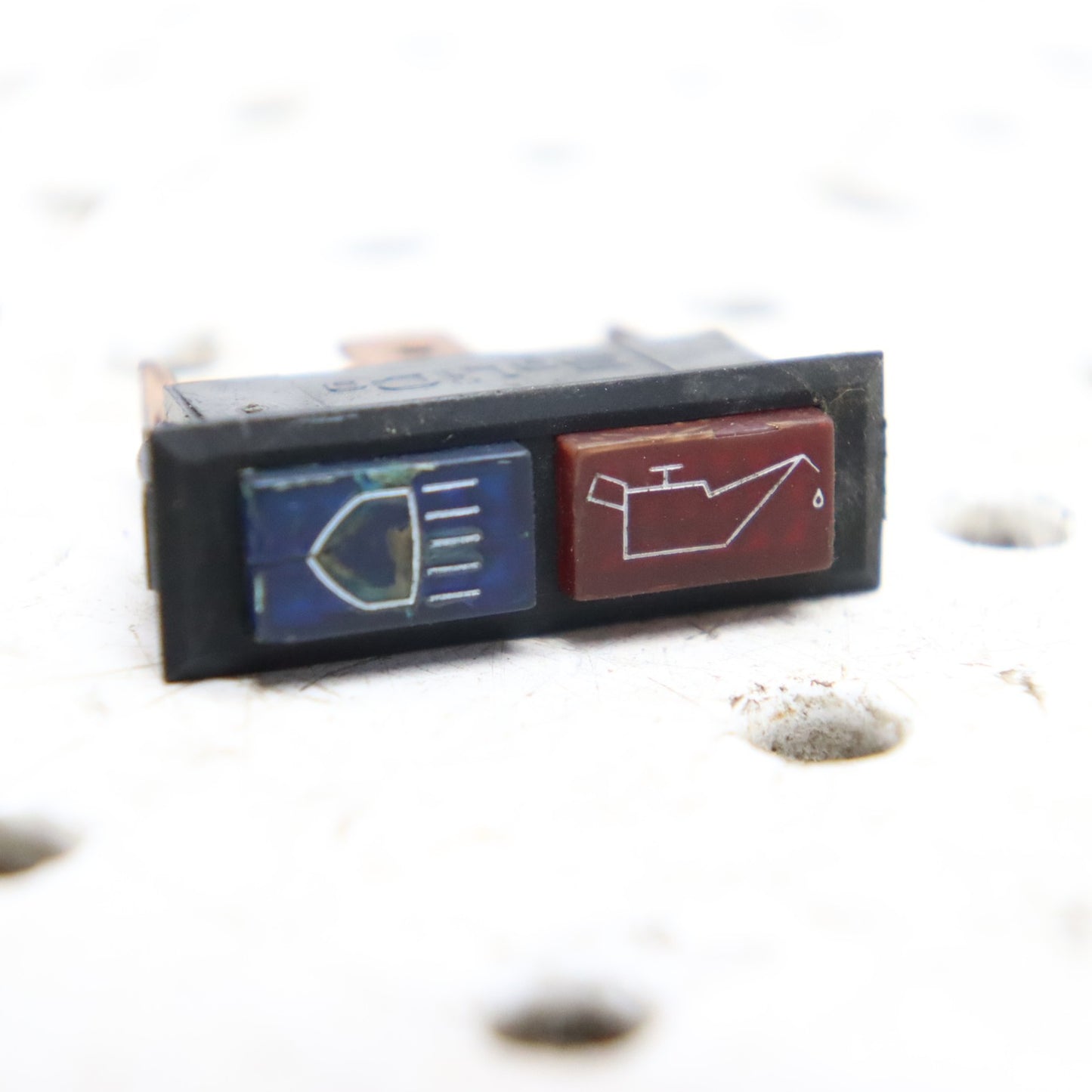 1995 Polaris Xplorer 400 Indicator Light INDIC LOW OIL&HI-BEAM. 4040052
