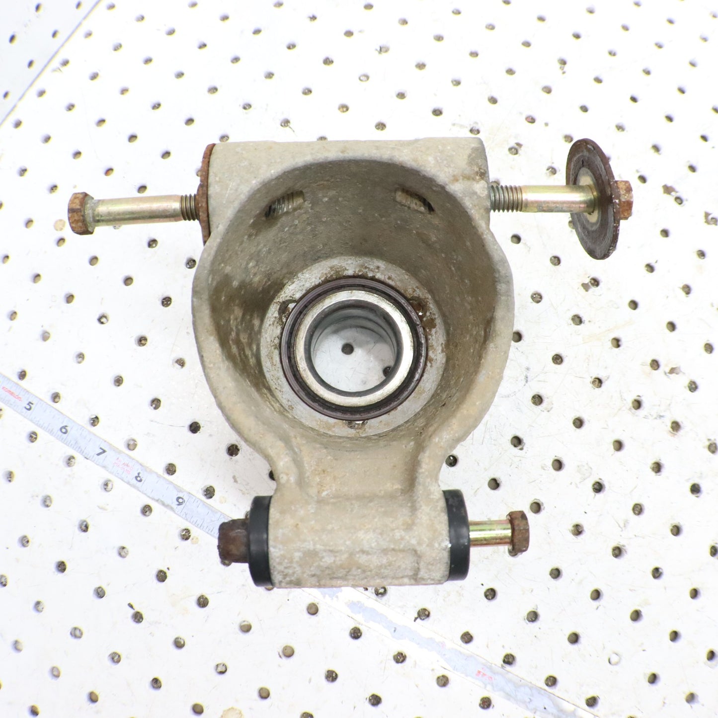 2003 Polaris Sportsman 600 left Bearing Carrier Knuckle Rear 5133663; 5134206 