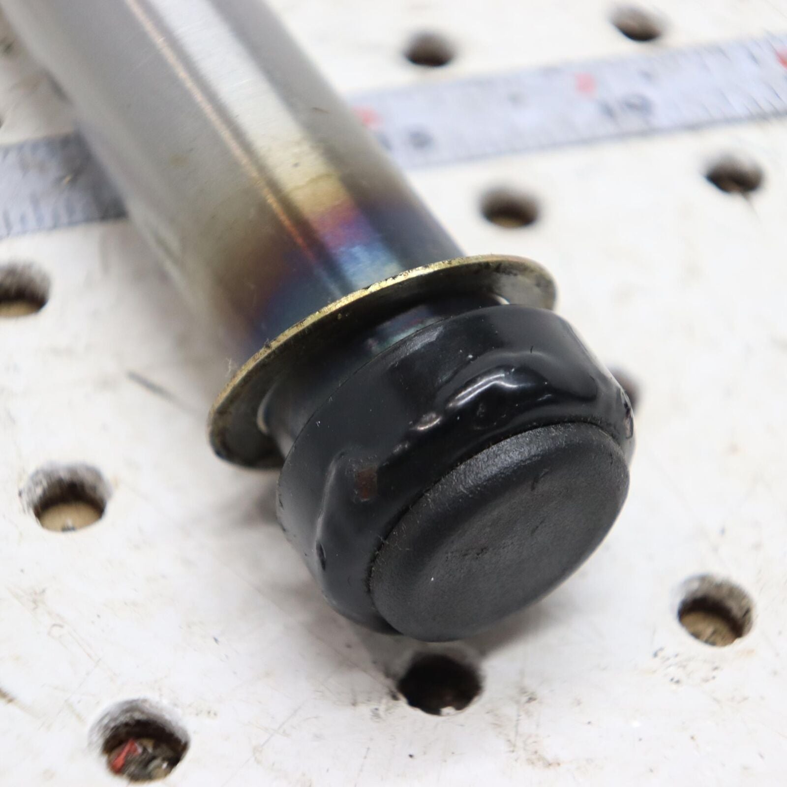 2005 ARCTIC CAT SABERCAT 600 IDLER SHAFT STEERING PIVOT 1705-045