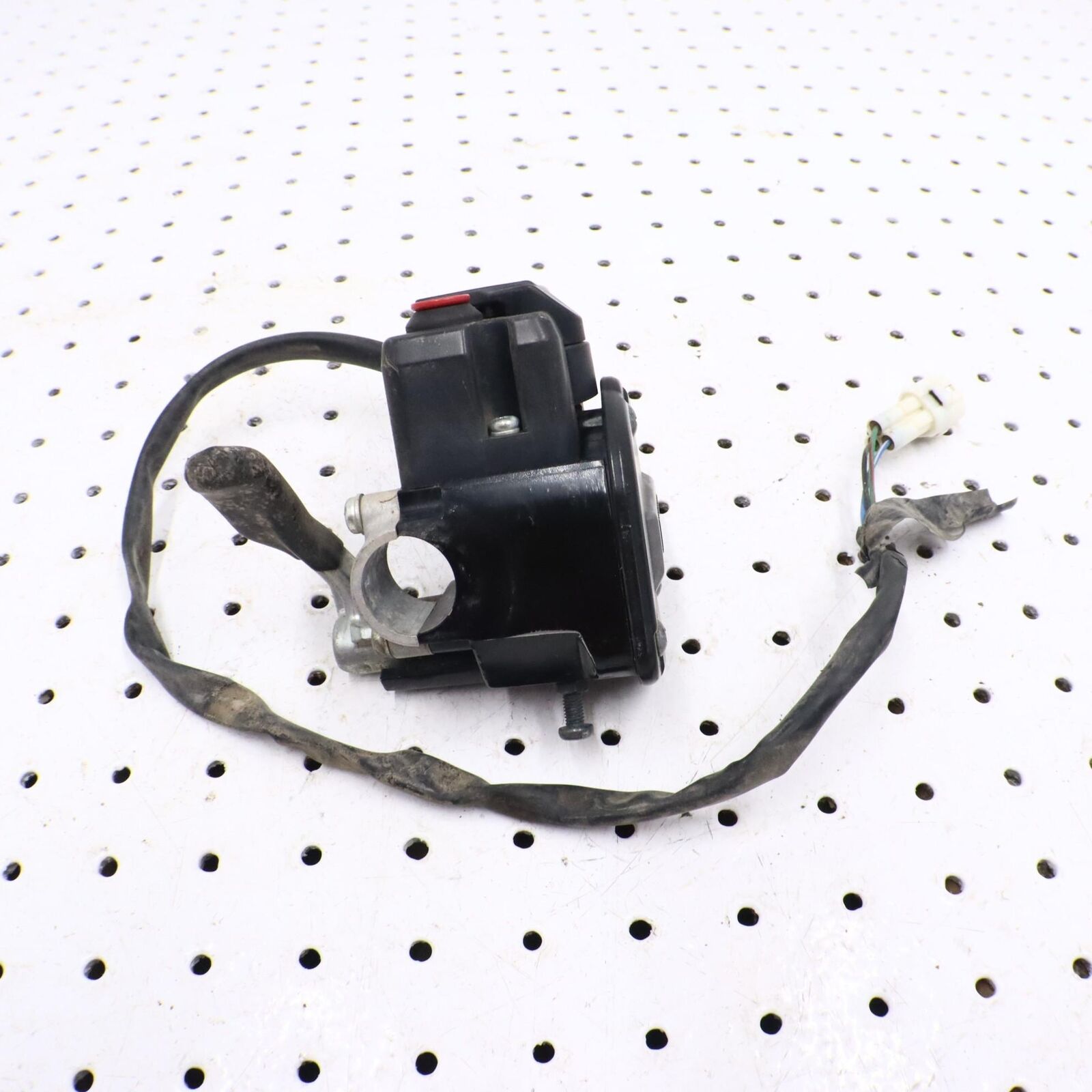 2013 YAMAHA GRIZZLY 700 THROTTLE LEVER ASSY 1HP-26250-00-00; 1HP-26250-03-00