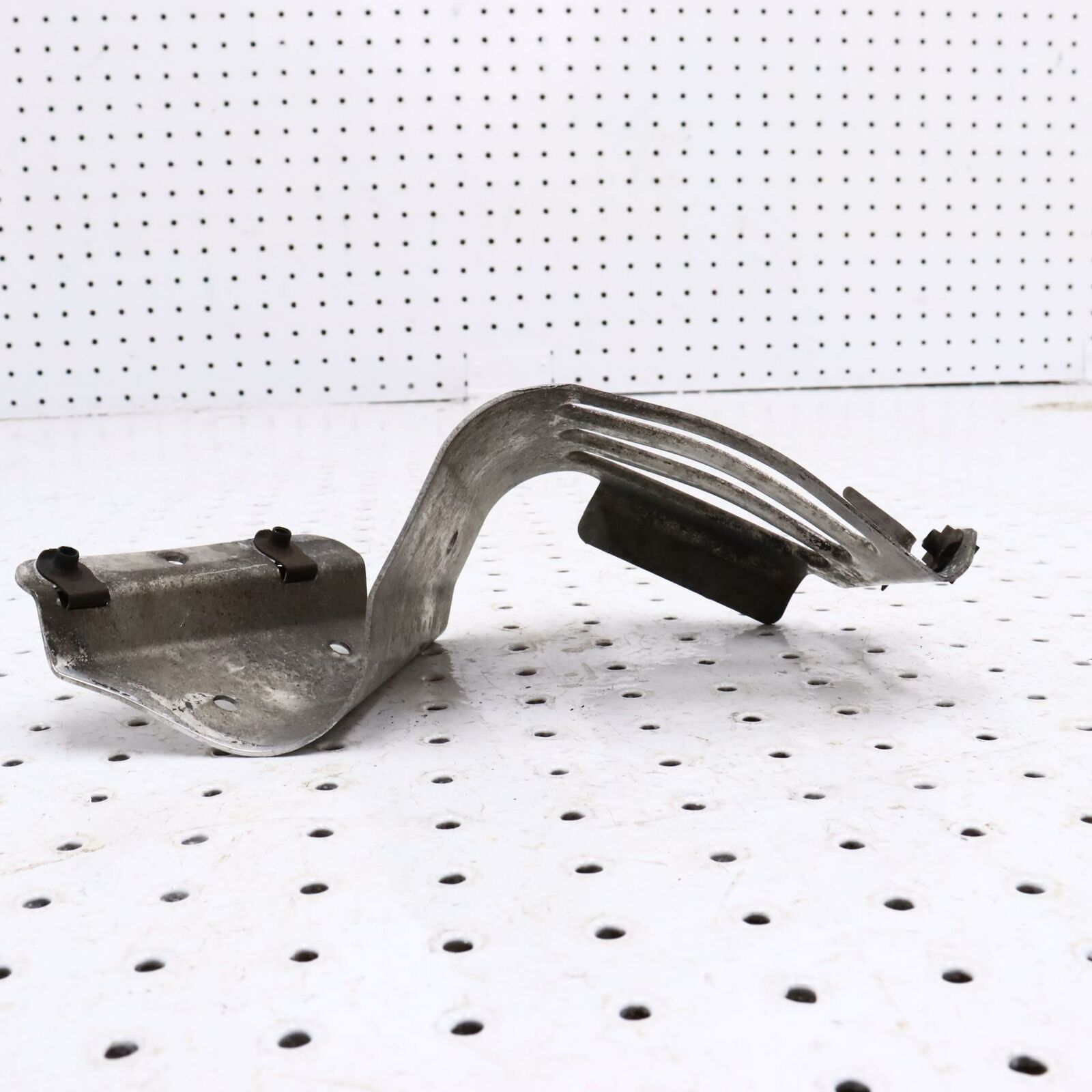 2012 ARCTIC CAT PROCLIMB M800 LEFT FRONT FOOT HOLDER REST STAY FOOTREST 0607-997