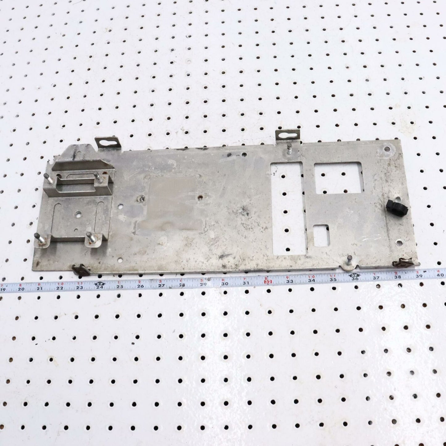 2007 POLARIS IQ 600 ASM-PLATE,ELEC CENTER W/STUDS 1015761