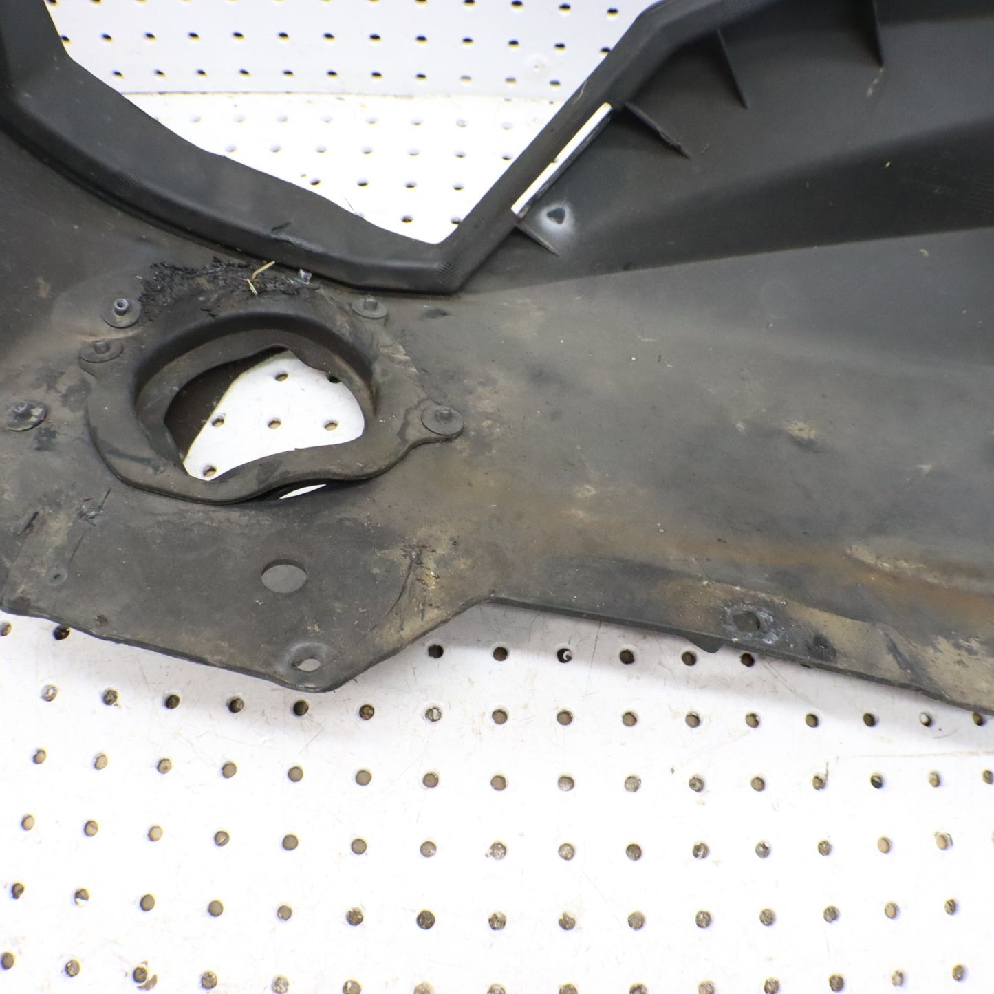 2016 Polaris Rush 800 Fender Bellypan Right 2635838