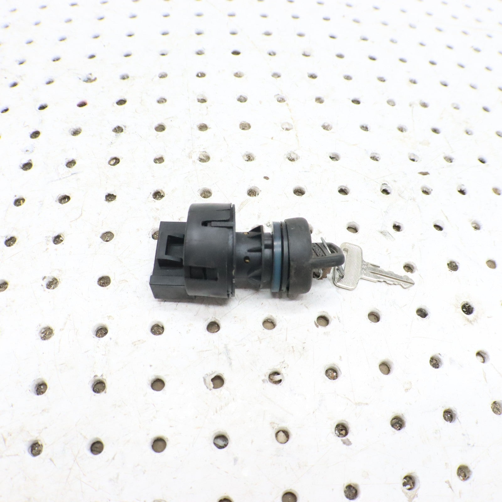 2016 Polaris Rush 800 Ignition Key Switch 4012165; 4081556