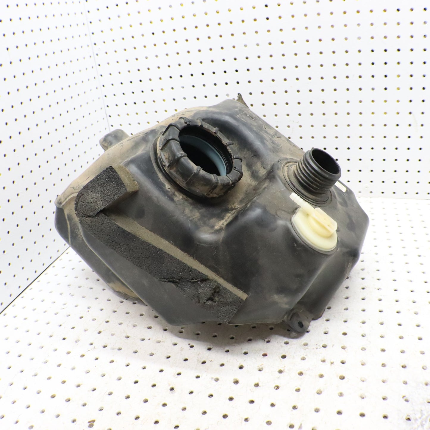 2015 Polaris Sportsman 570 Fuel Tank Gas Tank 2521333; 5450117