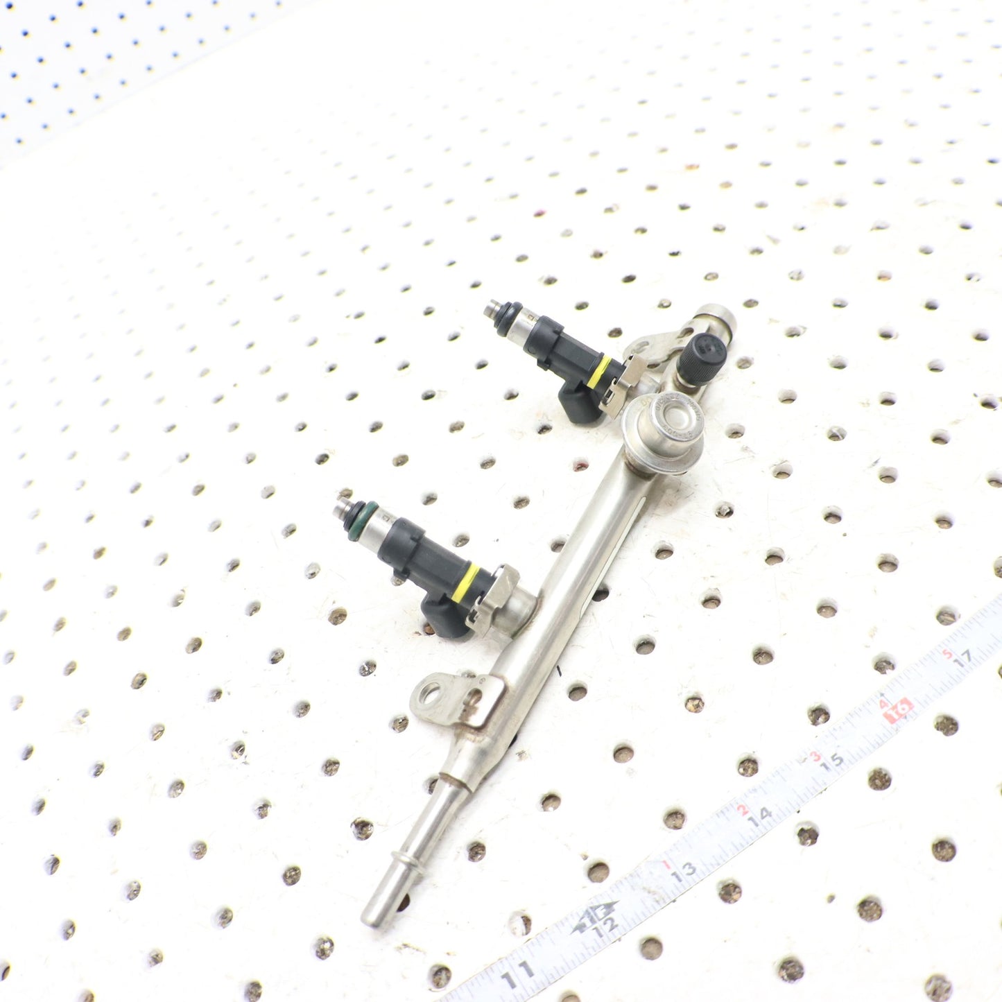 2009 Polaris Sportsman Xp 850 Fuel Rail & INJECTORS 2520563; 1203568