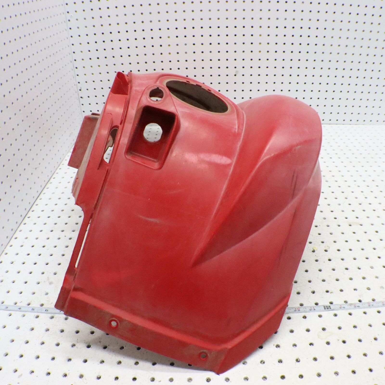 2013 YAMAHA GRIZZLY 700 FRONT FENDER RIGHT 1HP-F1556  RED