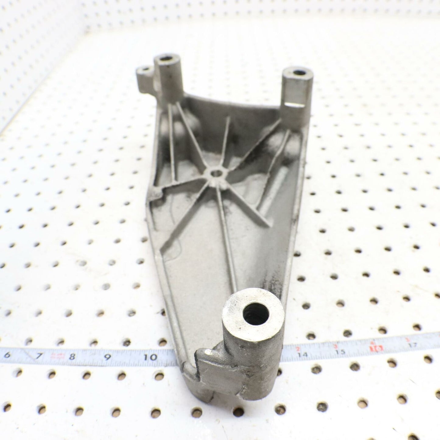 2006 POLARIS SWITCHBACK ENGINE MOTOR MOUNT BRACKET ALTERNATOR 0452974; 0454131
