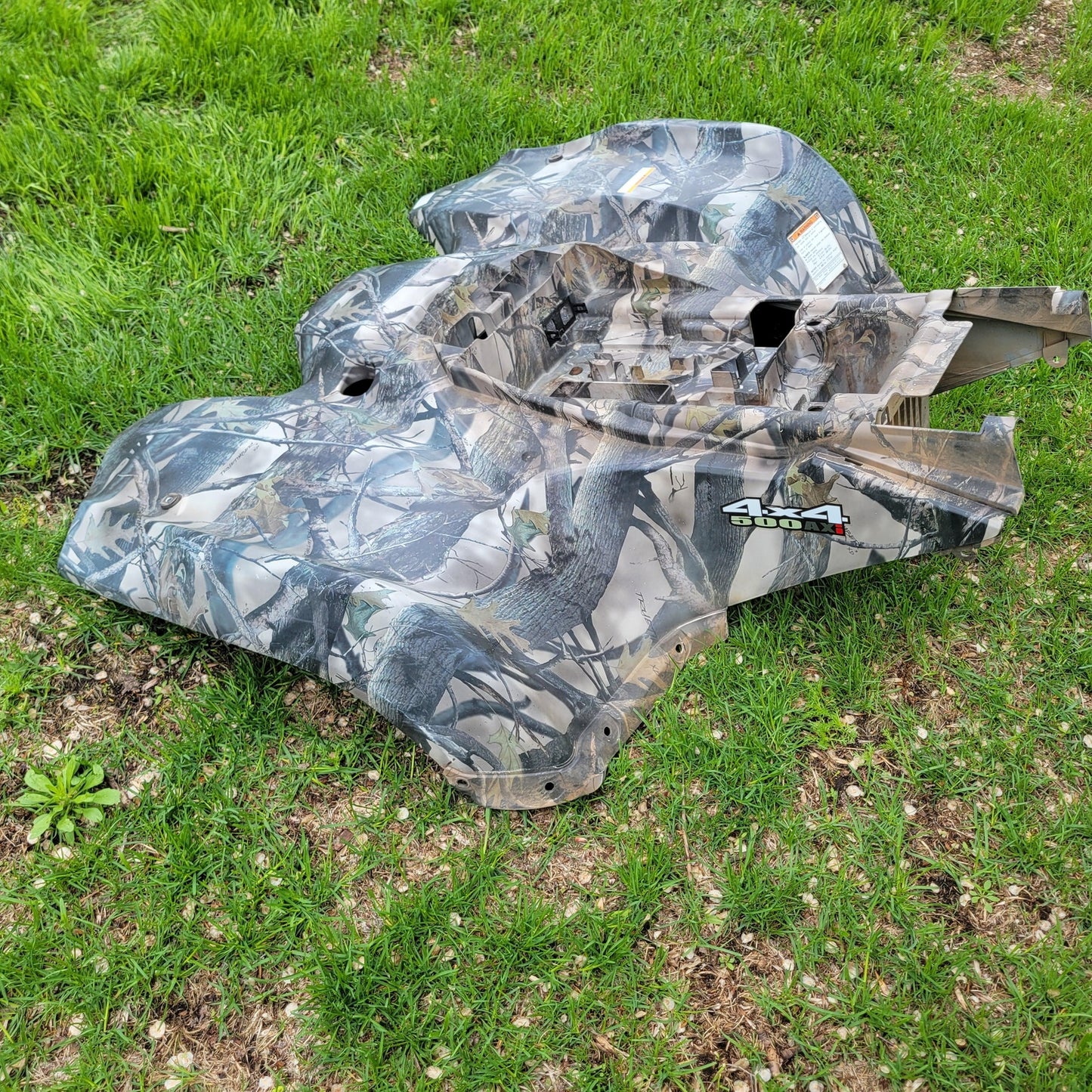 2016 SUZUKI KING QUAD 500 REAR FENDER CAMO 63111-31GC3-PHW; 63111-31G42-PHW
