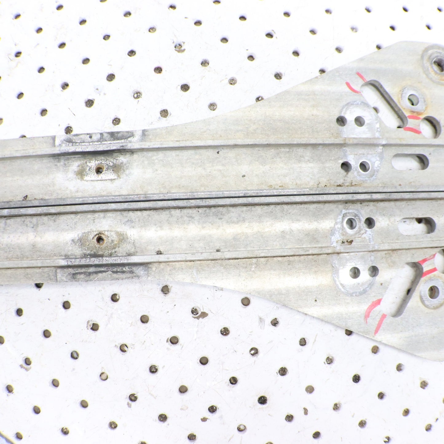 2007 Polaris Iq 600 Slide Rails L & R  1542130 ; 1542131 