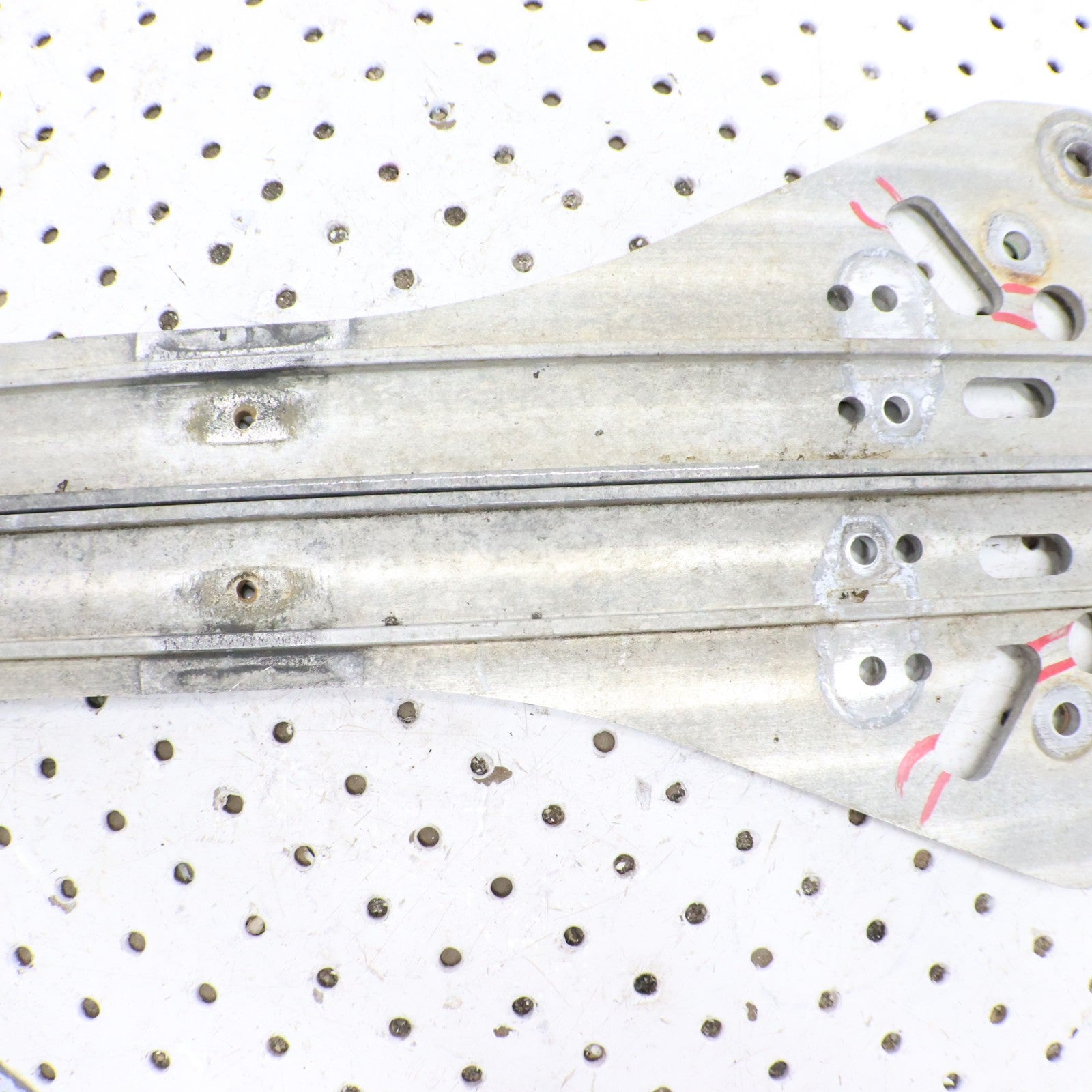 2007 Polaris Iq 600 Slide Rails L & R  1542130 ; 1542131 