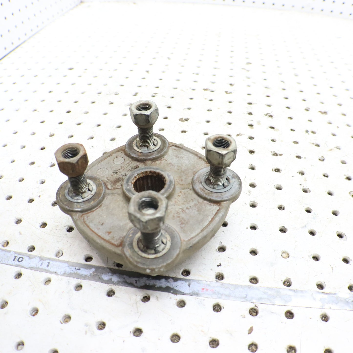 1995 Polaris Xplorer 400 REAR Wheel Hub 2200341