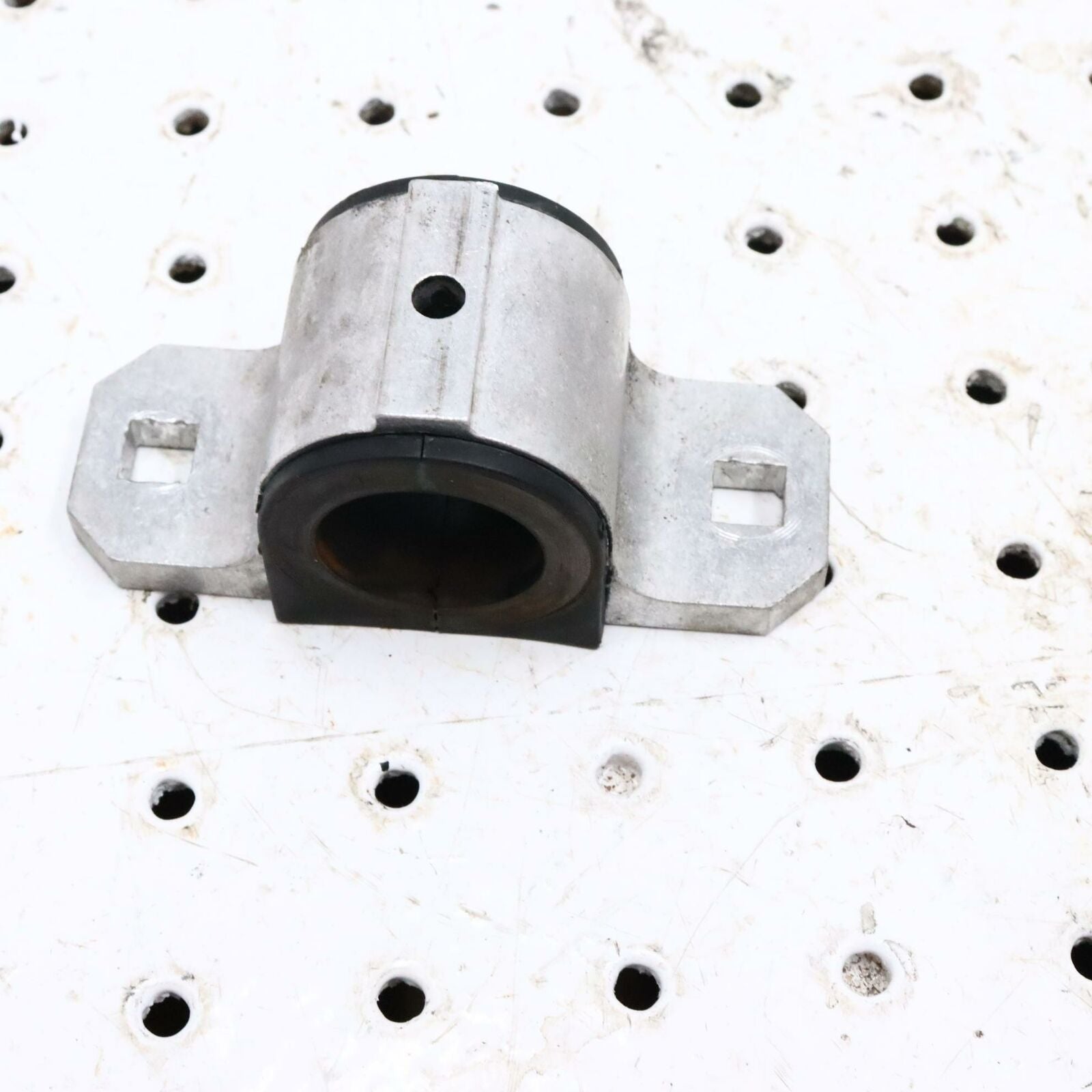 2007 POLARIS IQ 600 STEERING POST COLUMN BRACKET BUSHING MOUNT 5133648