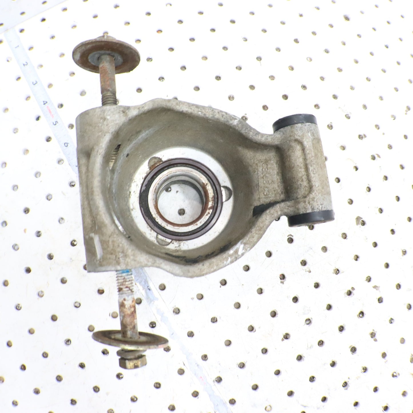 2004 Polaris Sportsman 500 Bearing Carrier Knuckle Rear LEFT 5133663 