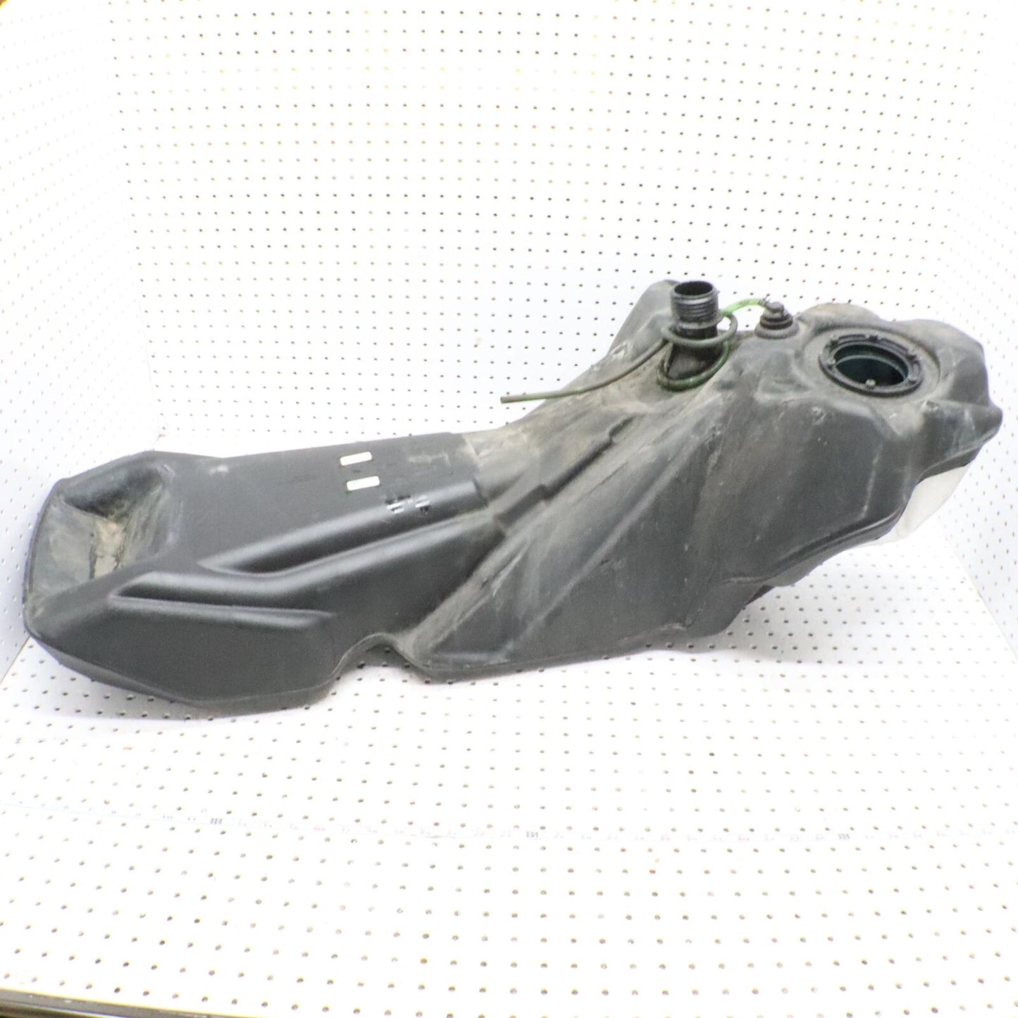 2014 ARCTIC CAT M8000 GAS TANK FUEL TANK  1770-032 1770-250