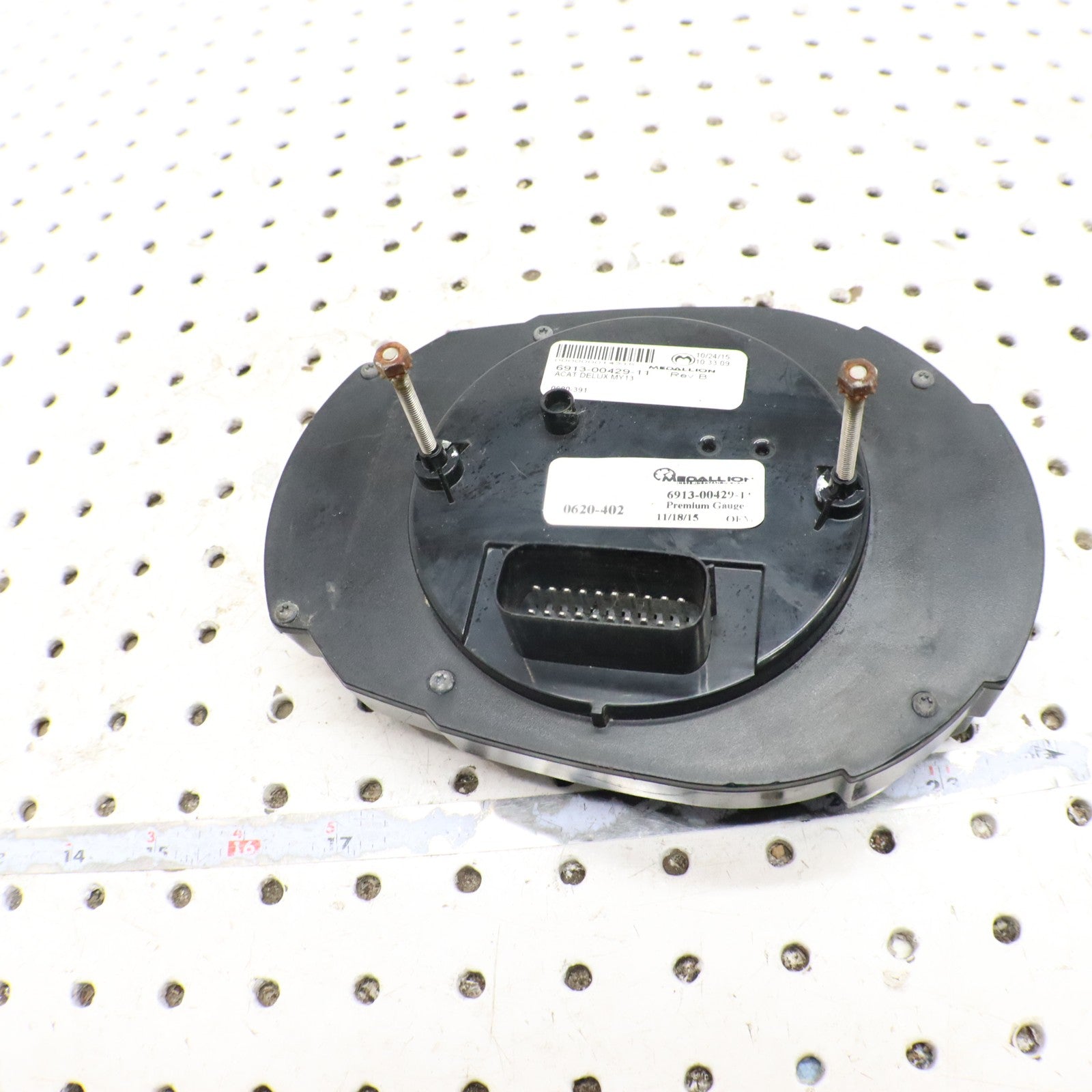 2016 Arctic Cat M8000 Gauge Speedometer Display 1473.8 MILES 0620-402; 0620-391