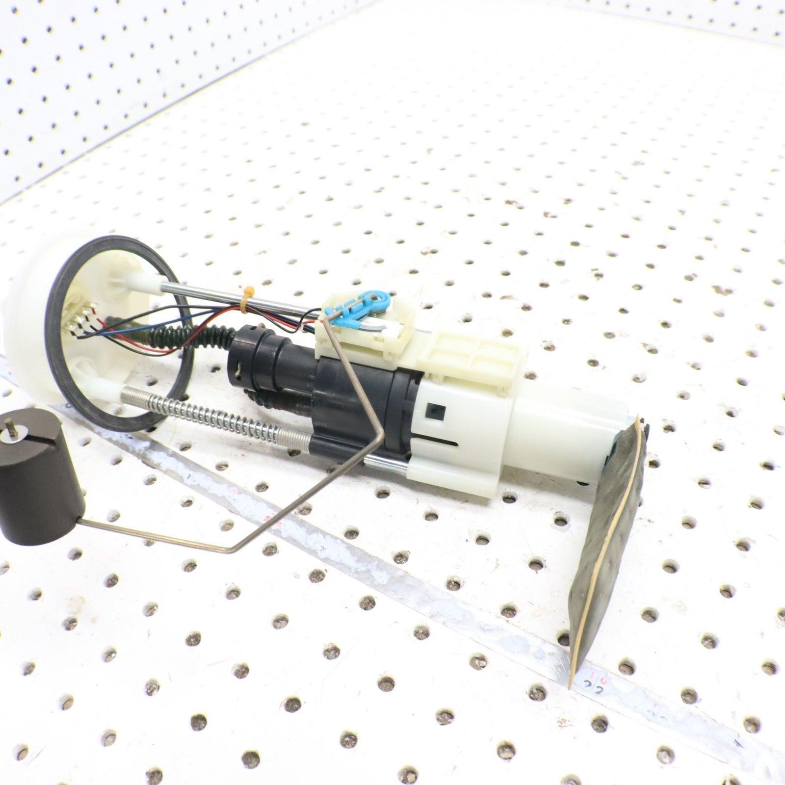 2013 Polaris Ranger Xp 900 Fuel Pump 2521307 2204852