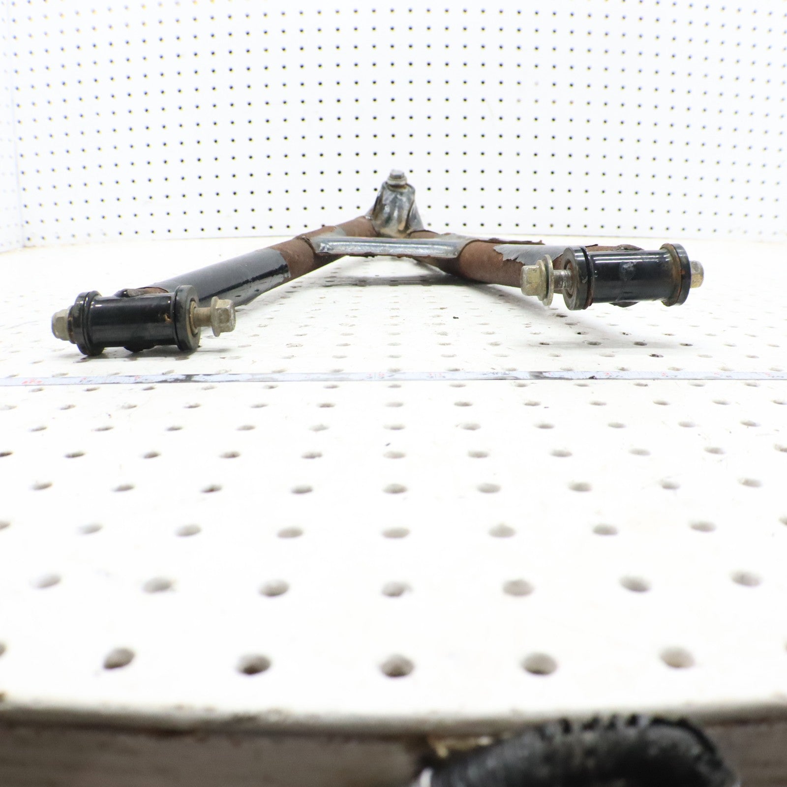 2007 Polaris Iq 600 A Arm Lower Right 2203022-067