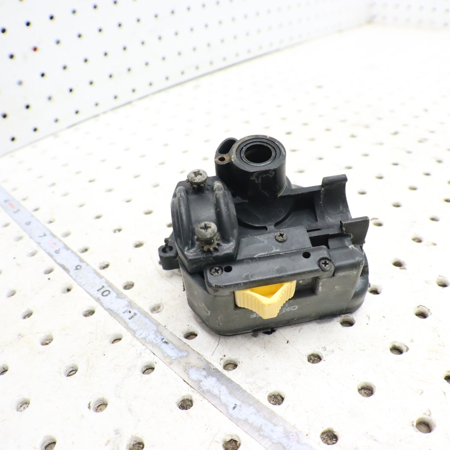 2004 Polaris Sportsman 500 Throttle Control MOUNTING CLAMP 2010191